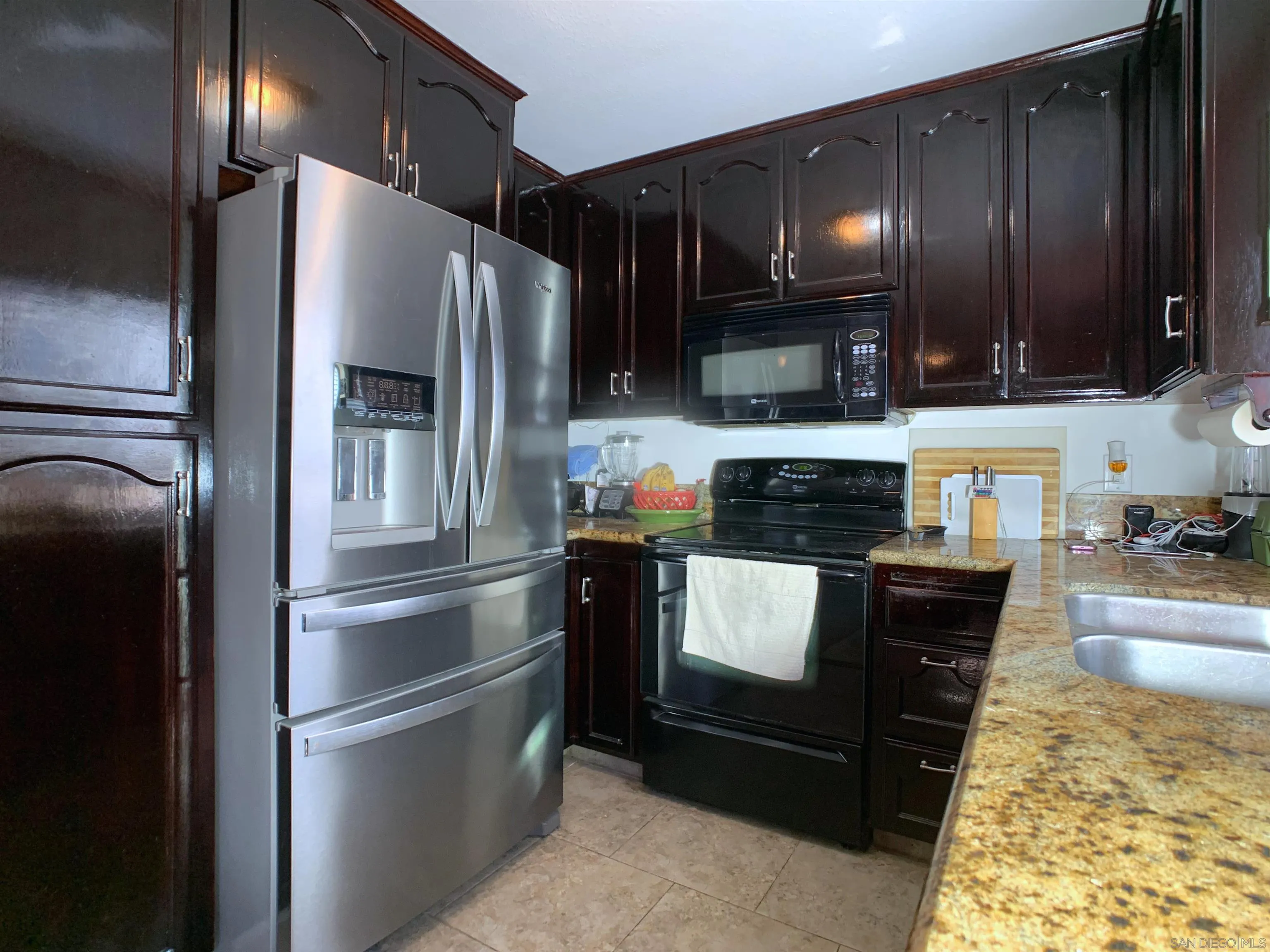 https://cdn.realtyfeed.com/cdn/127/260019483/3bfe837cd9d5c2d25c5b2ff363500a99.webp