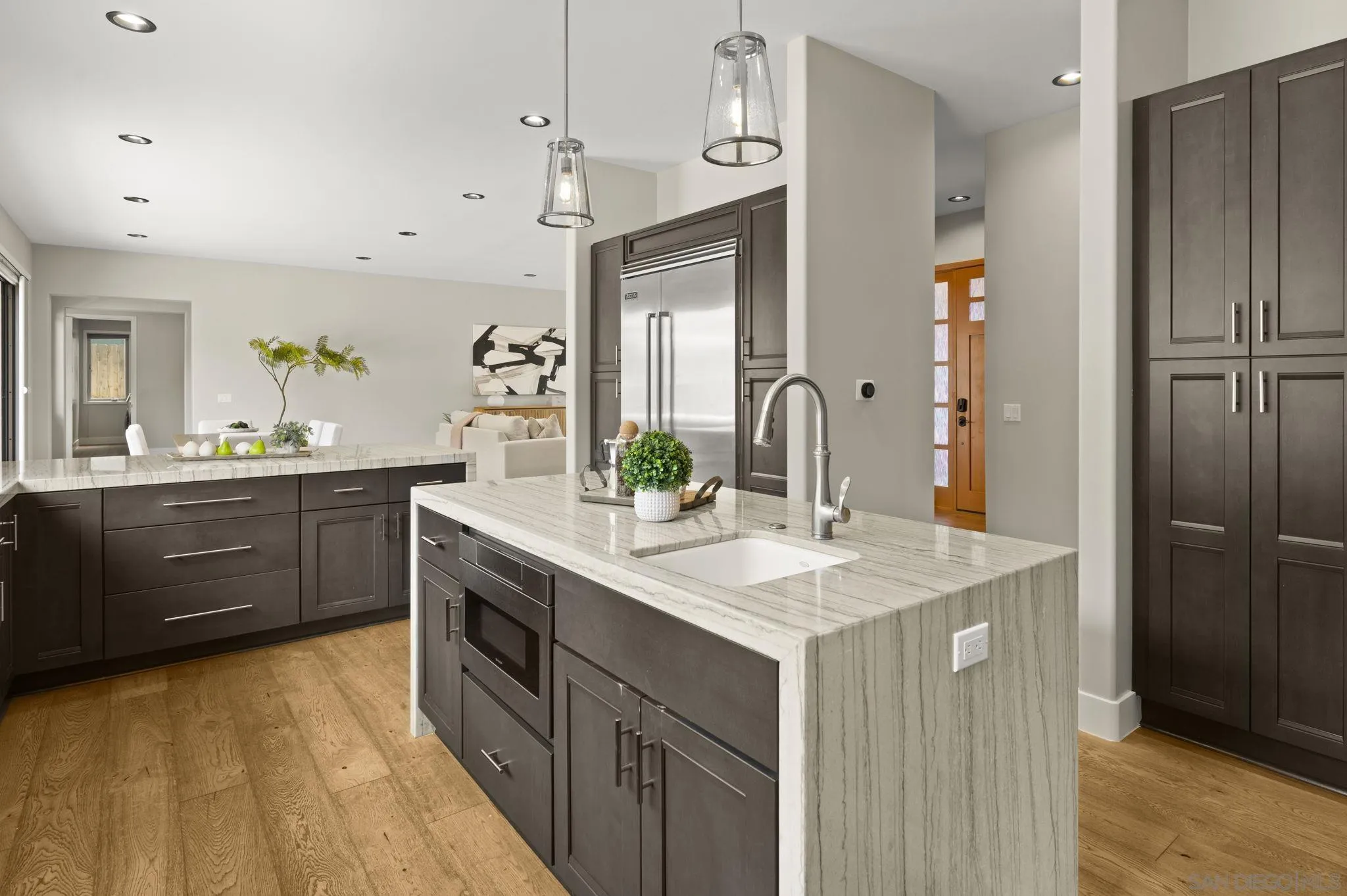 https://cdn.realtyfeed.com/cdn/127/260019485/59f446112db8055ab6d4c526454f6d92.webp