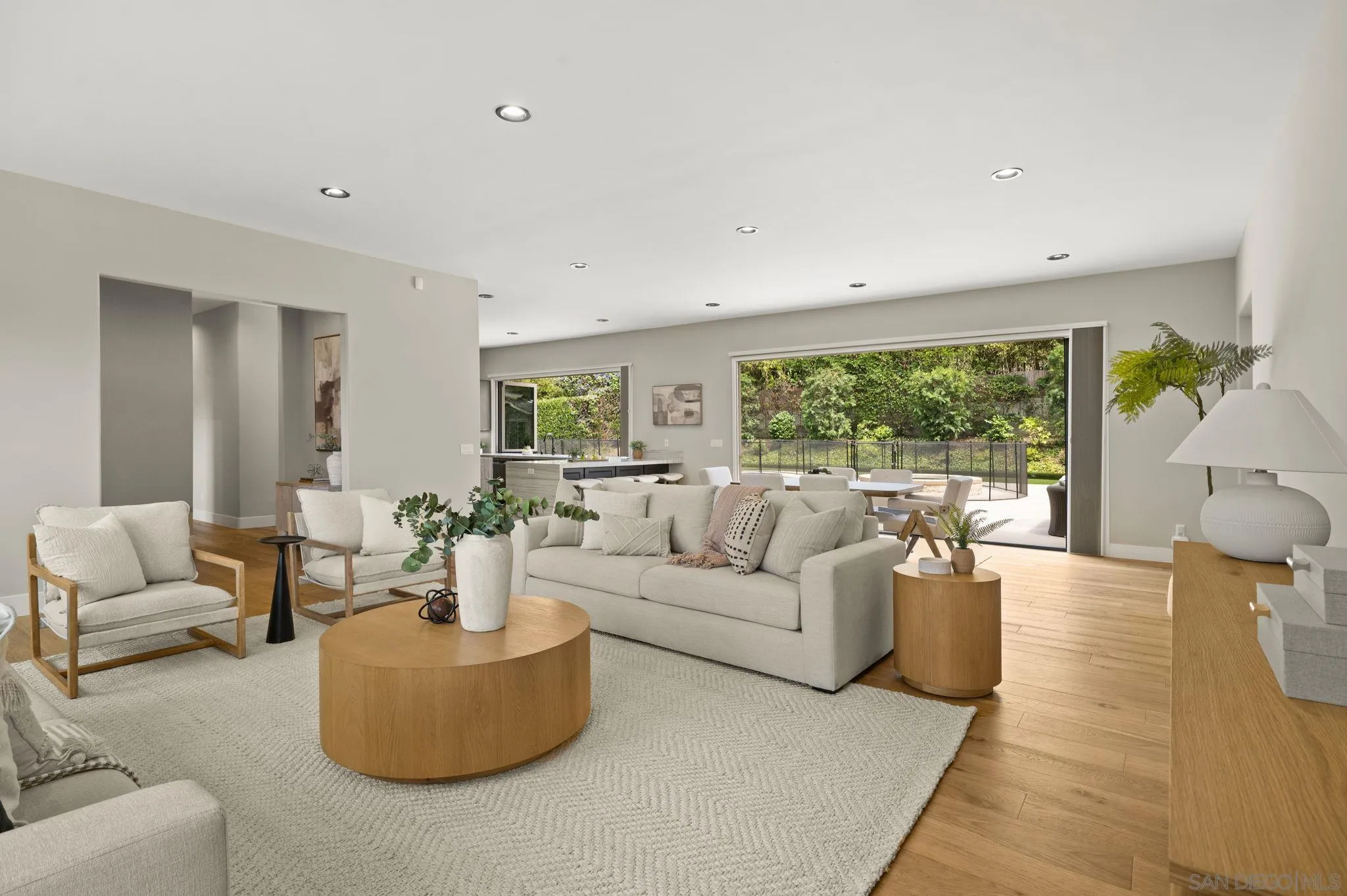 https://cdn.realtyfeed.com/cdn/127/260019485/5e32e982ccf3e1fbb6fb8f9bdd620a3f.webp