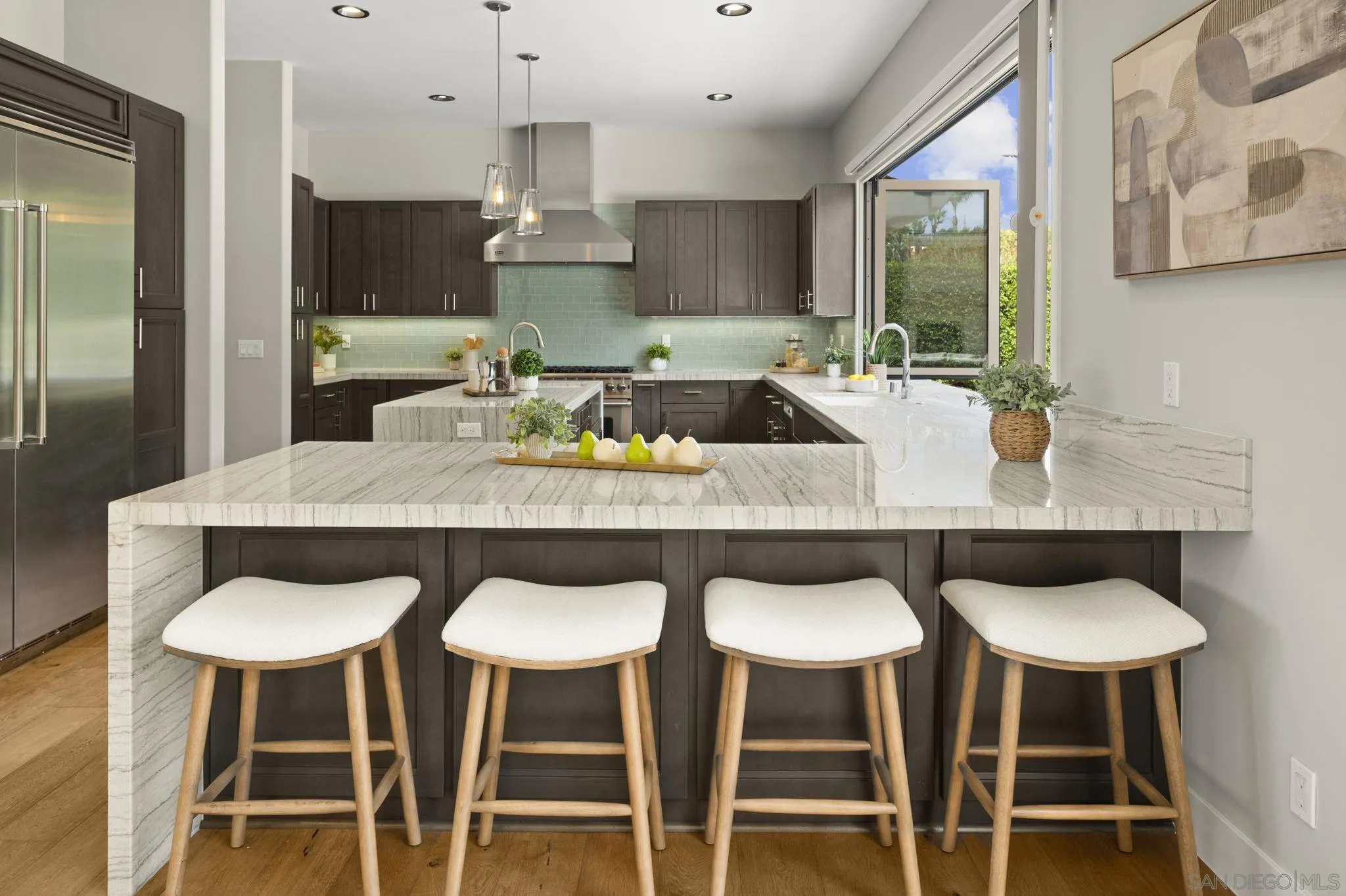 https://cdn.realtyfeed.com/cdn/127/260019485/61a4eb672bfc972b0d8108ccdb3ee9a2.webp