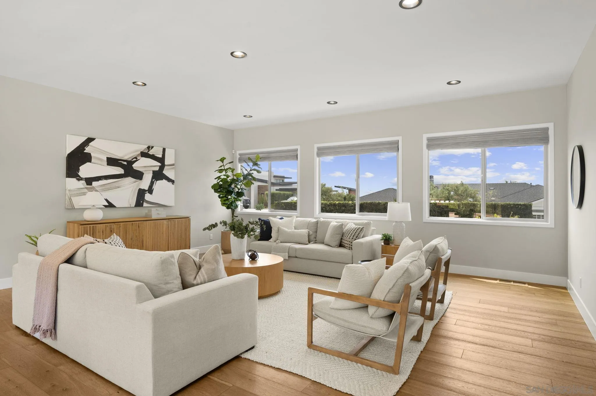 https://cdn.realtyfeed.com/cdn/127/260019485/70b6c529787aefb2c0ff27a2816b2a2b.webp