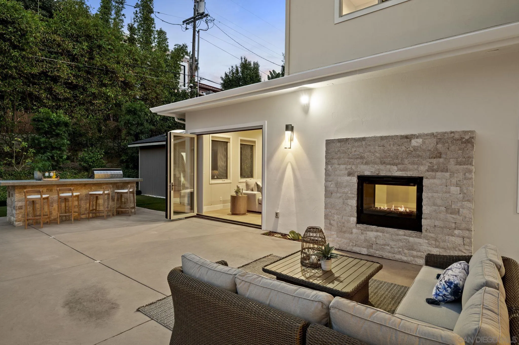 https://cdn.realtyfeed.com/cdn/127/260019485/f210c14a423a2a3c96989729ebb37d03.webp