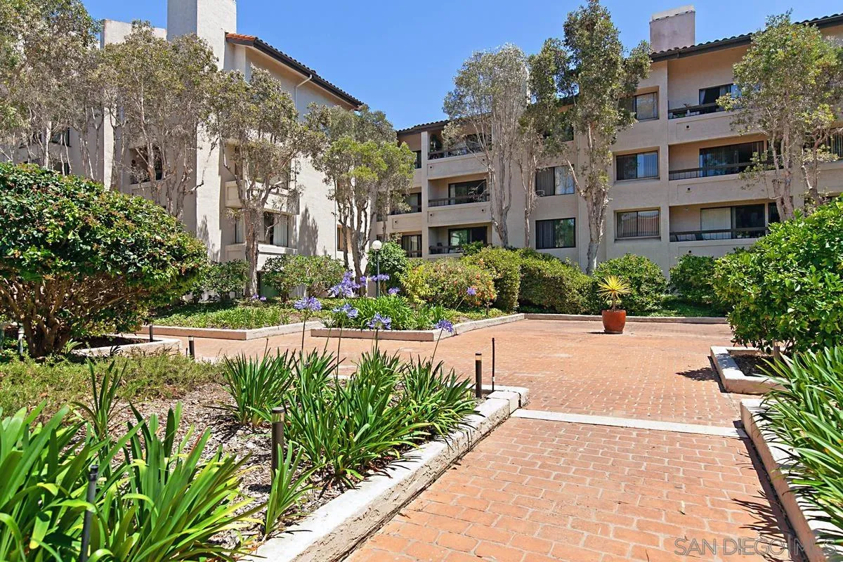 Photo #32: 260019486 Listing: Photo #32