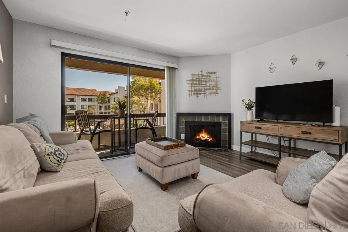 Photo #3: 260019486 Listing: Photo #3