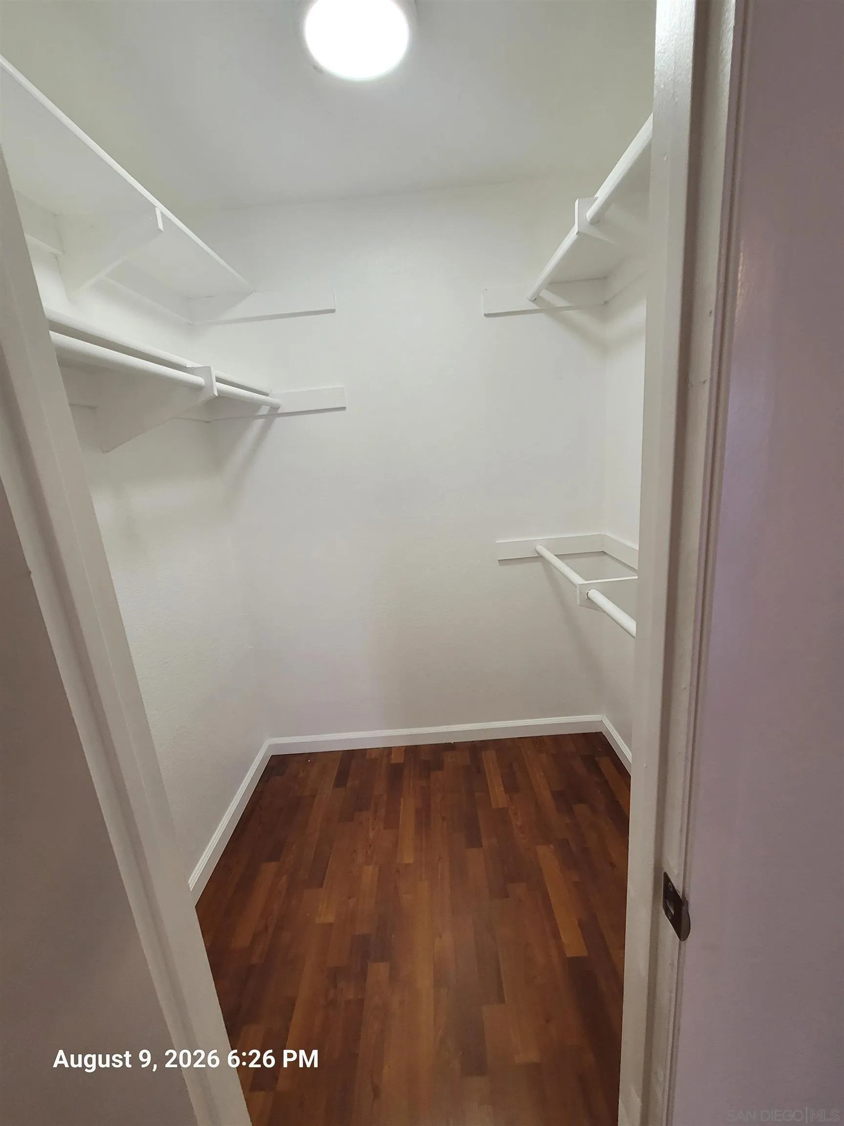 https://cdn.realtyfeed.com/cdn/127/260019492/1ce271de7add0578d258f4309946045d.webp