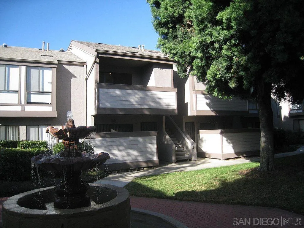 Photo #1: 260019492 Listing: Photo #1
