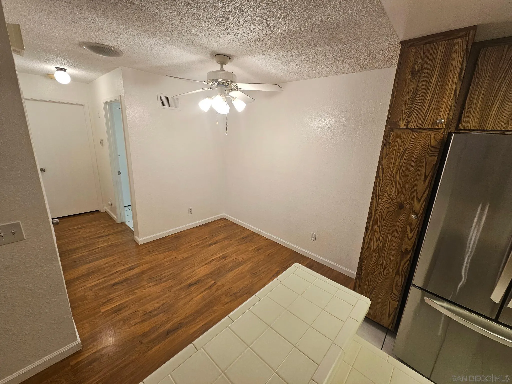 https://cdn.realtyfeed.com/cdn/127/260019492/6134748431f8f4147198437529fa991c.webp