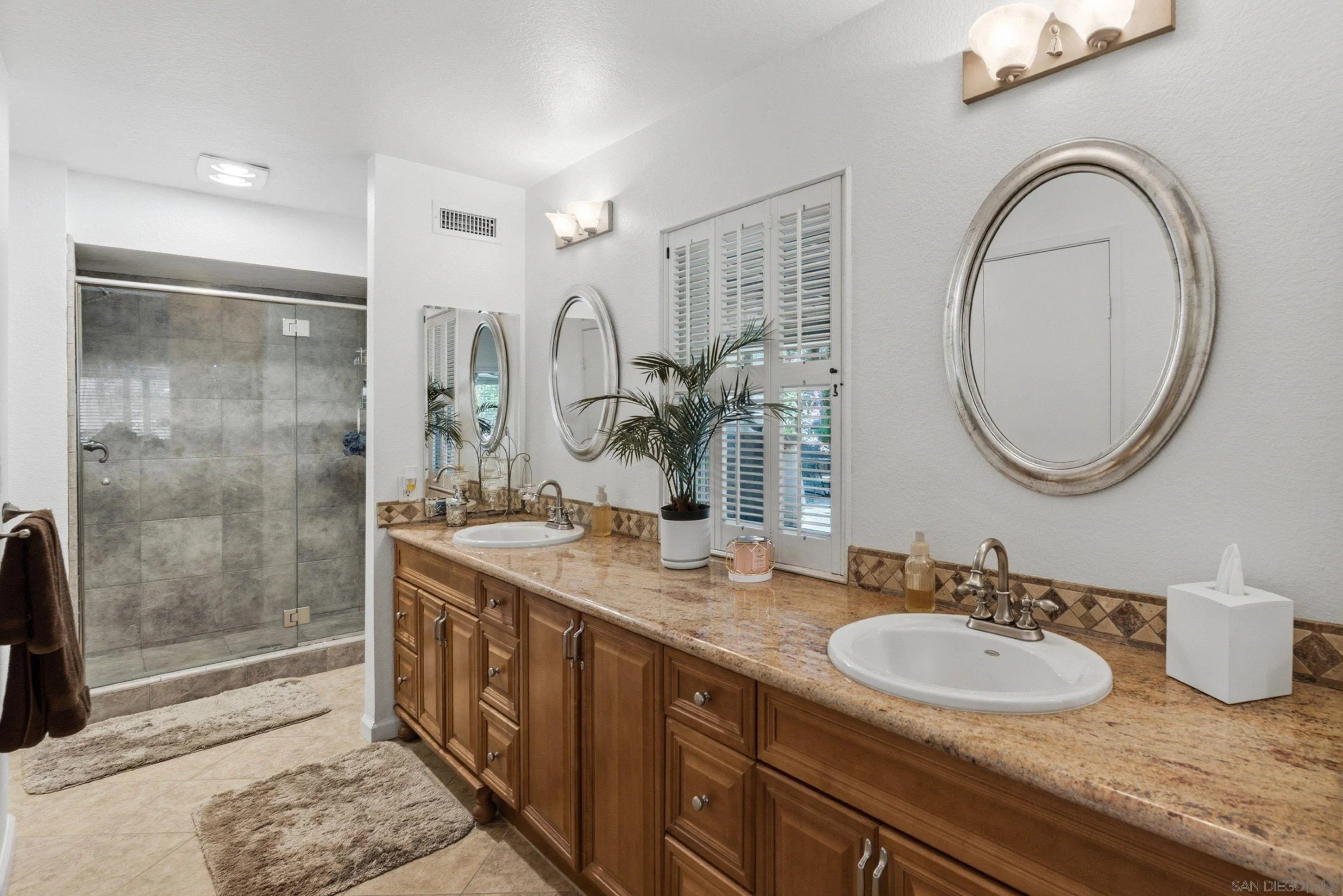 https://cdn.realtyfeed.com/cdn/127/260019496/12e5b312344bea9fbe745f0a91c7ec46.webp