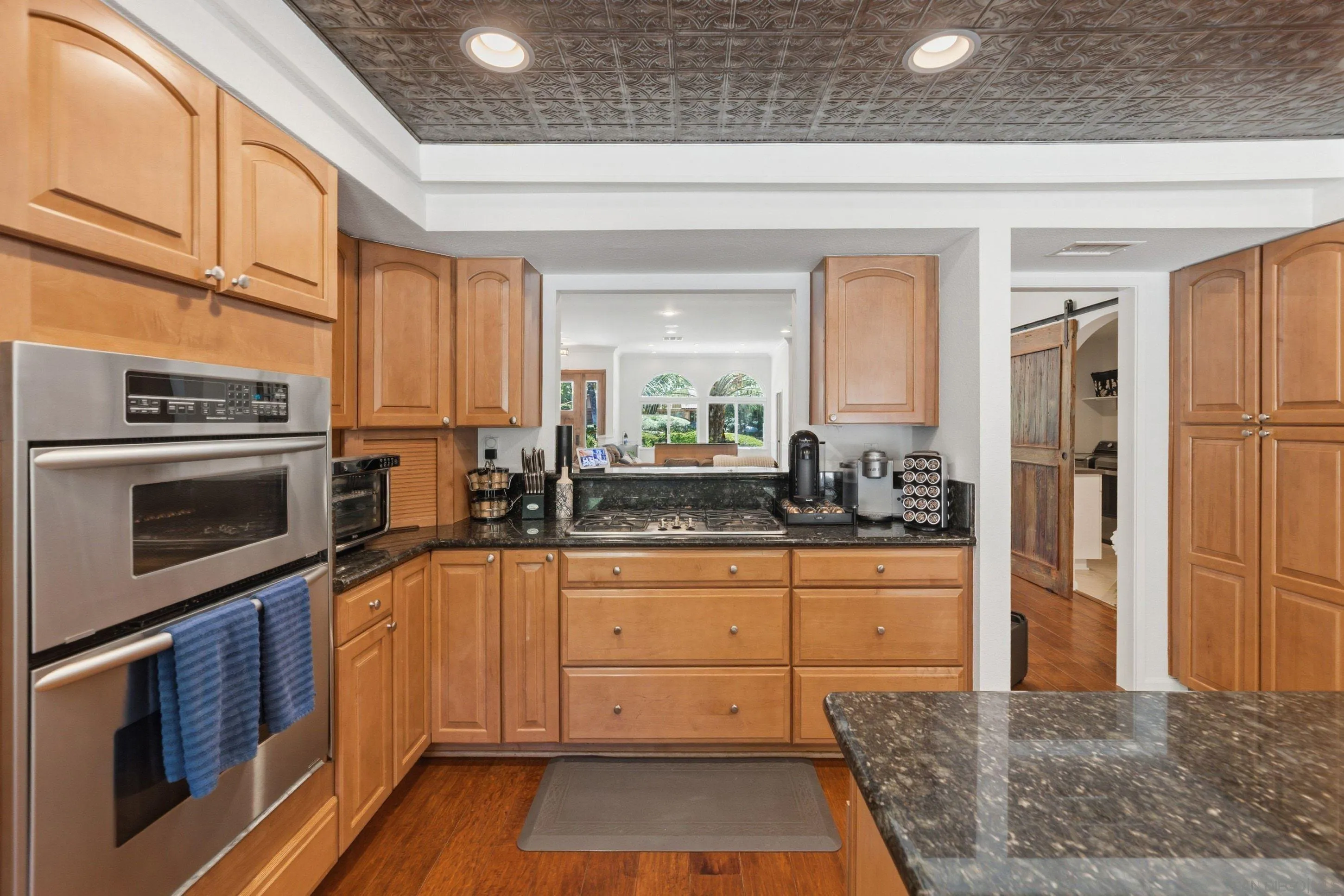 https://cdn.realtyfeed.com/cdn/127/260019496/1aaf785468aef505e923c2acd18f97b1.webp