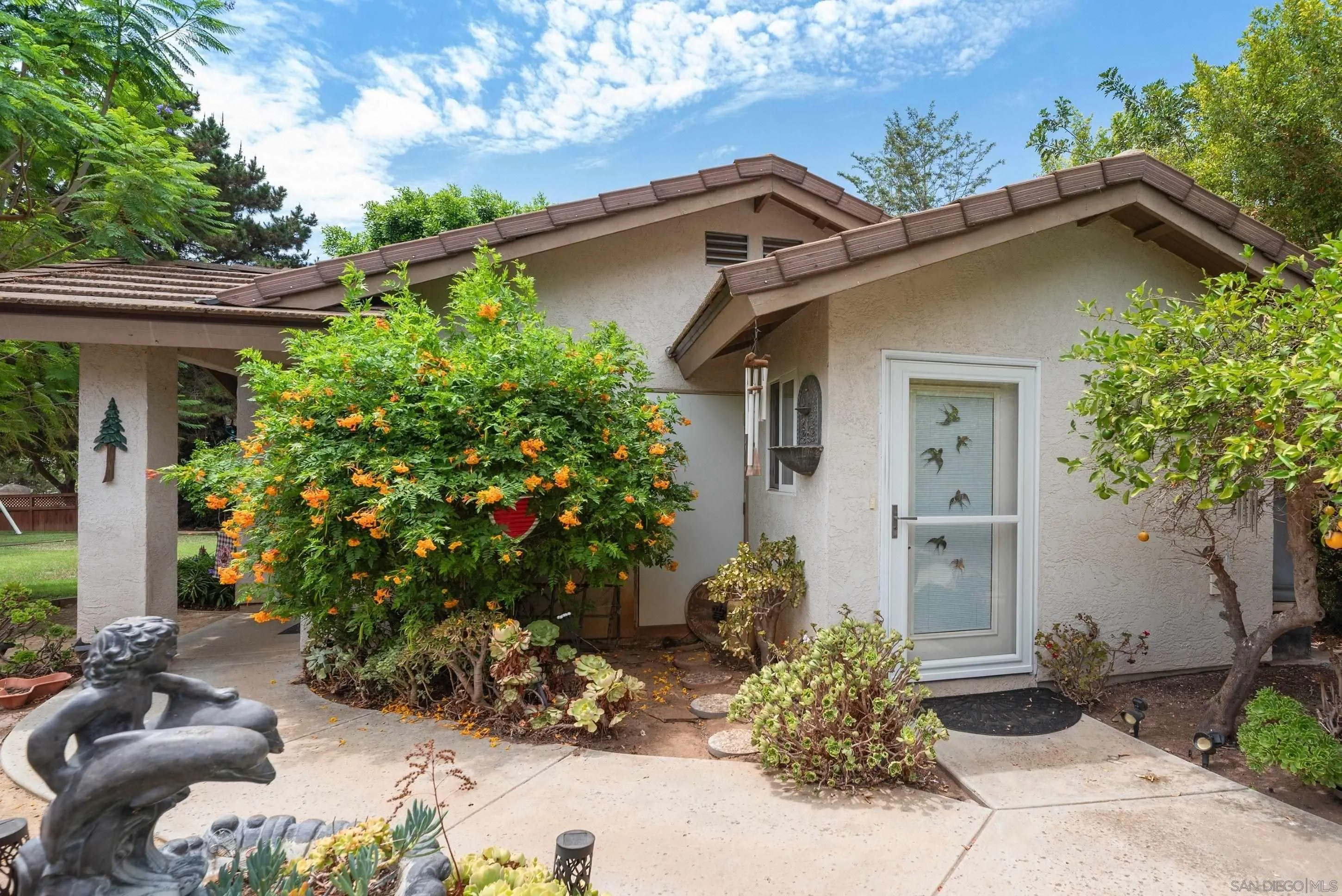https://cdn.realtyfeed.com/cdn/127/260019496/23994ac05d27aaa8980135c996f7637c.webp
