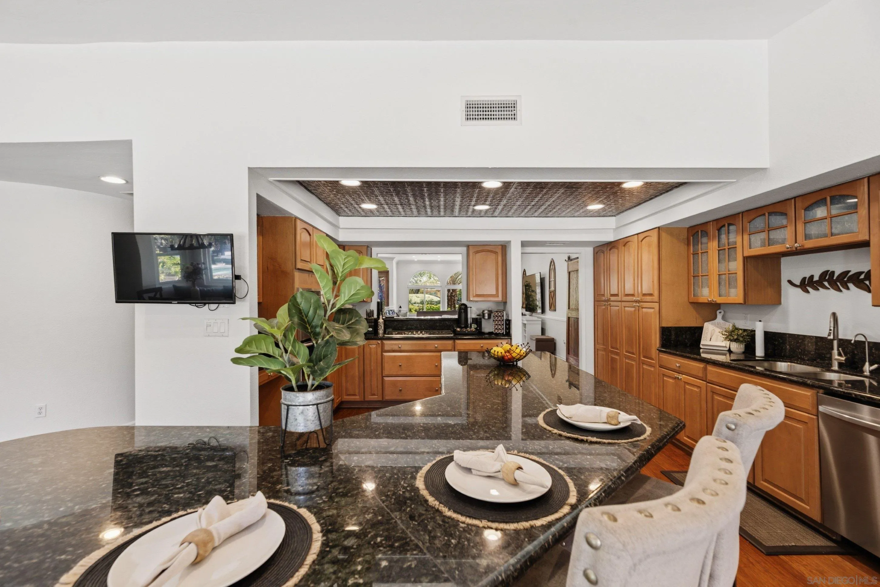 https://cdn.realtyfeed.com/cdn/127/260019496/59e193b951c0a43cfdeb16fa7bb8366a.webp