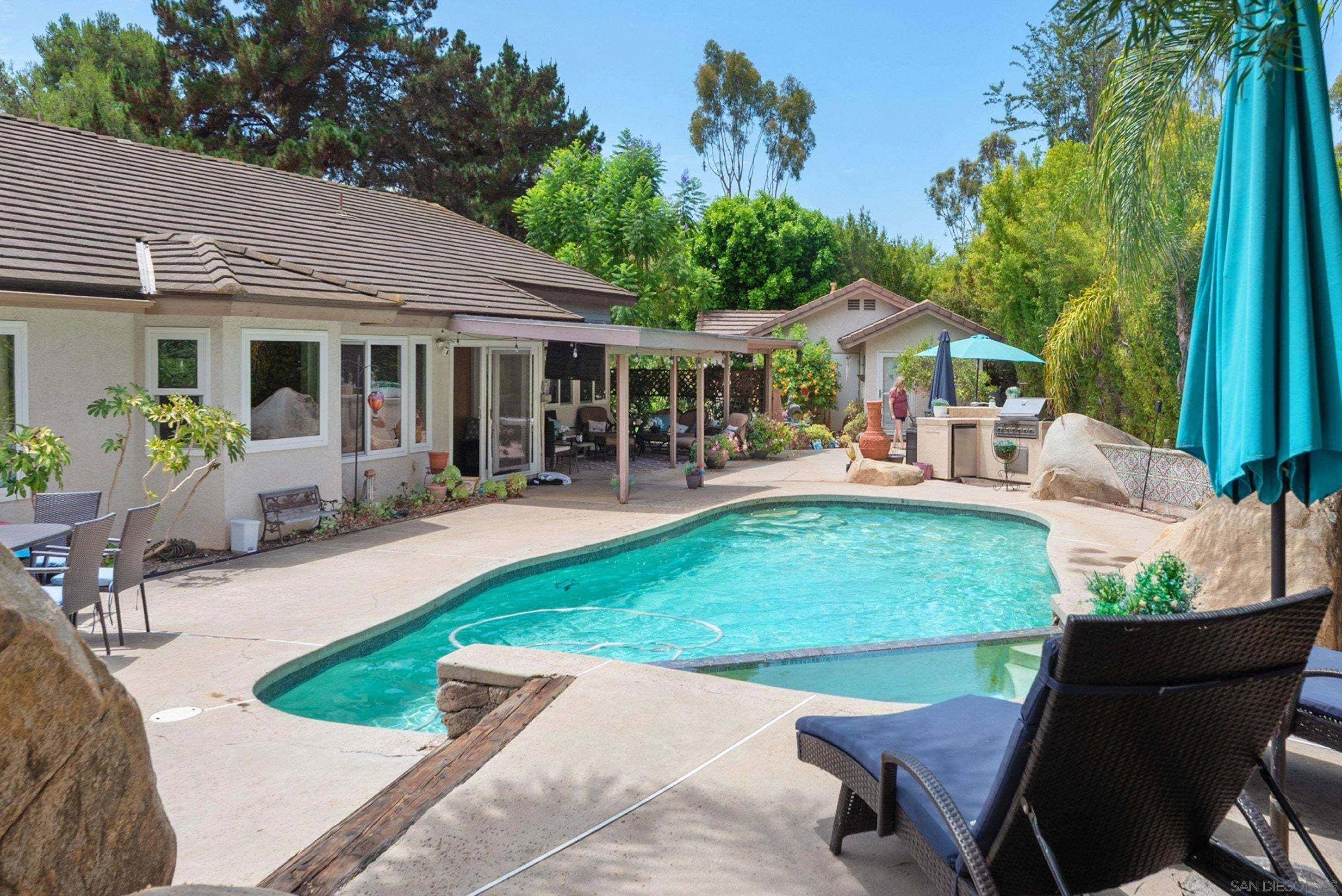 https://cdn.realtyfeed.com/cdn/127/260019496/5c402212b50b5327b8e32e686eaf7192.webp
