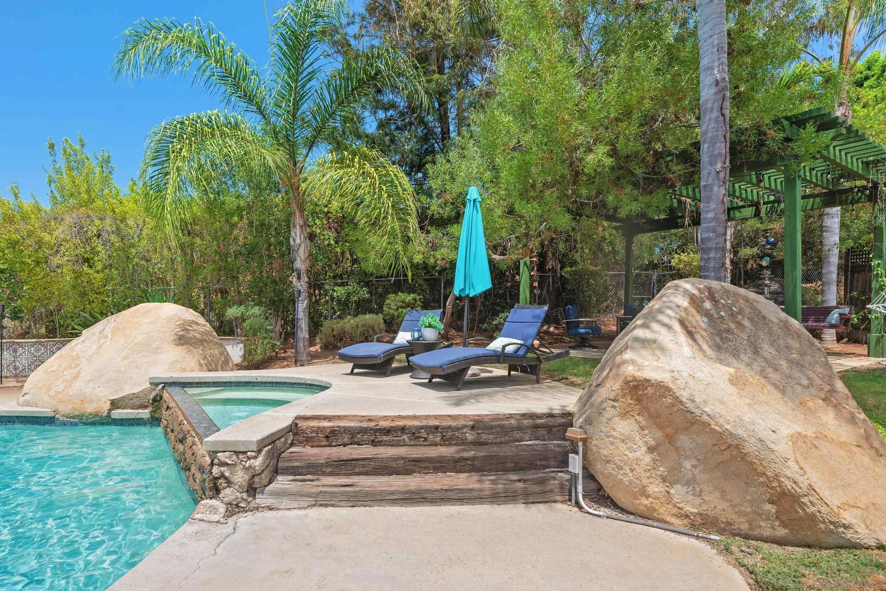 https://cdn.realtyfeed.com/cdn/127/260019496/7d2a884a0f60ebc6d0c5b88b1ee9406d.webp