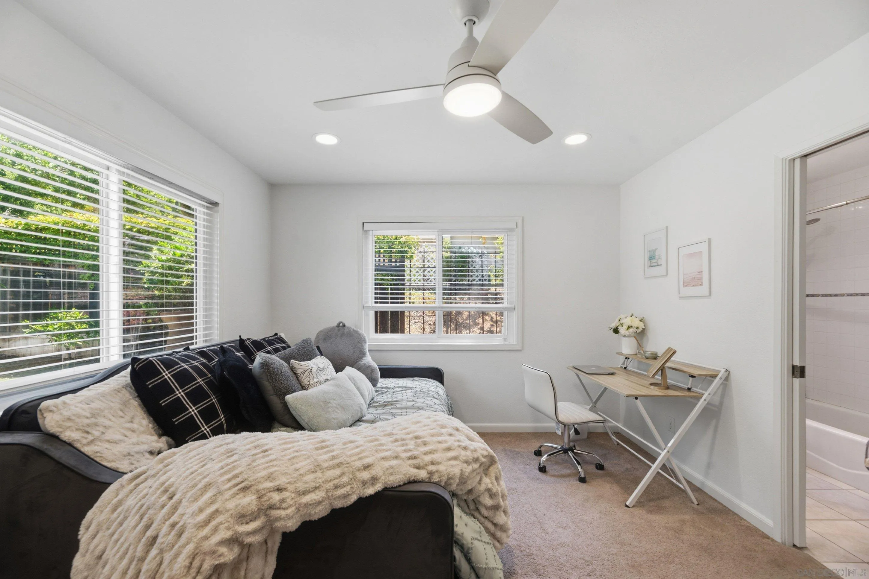 https://cdn.realtyfeed.com/cdn/127/260019496/94f60baa2c449a67e515e94cf58076c0.webp