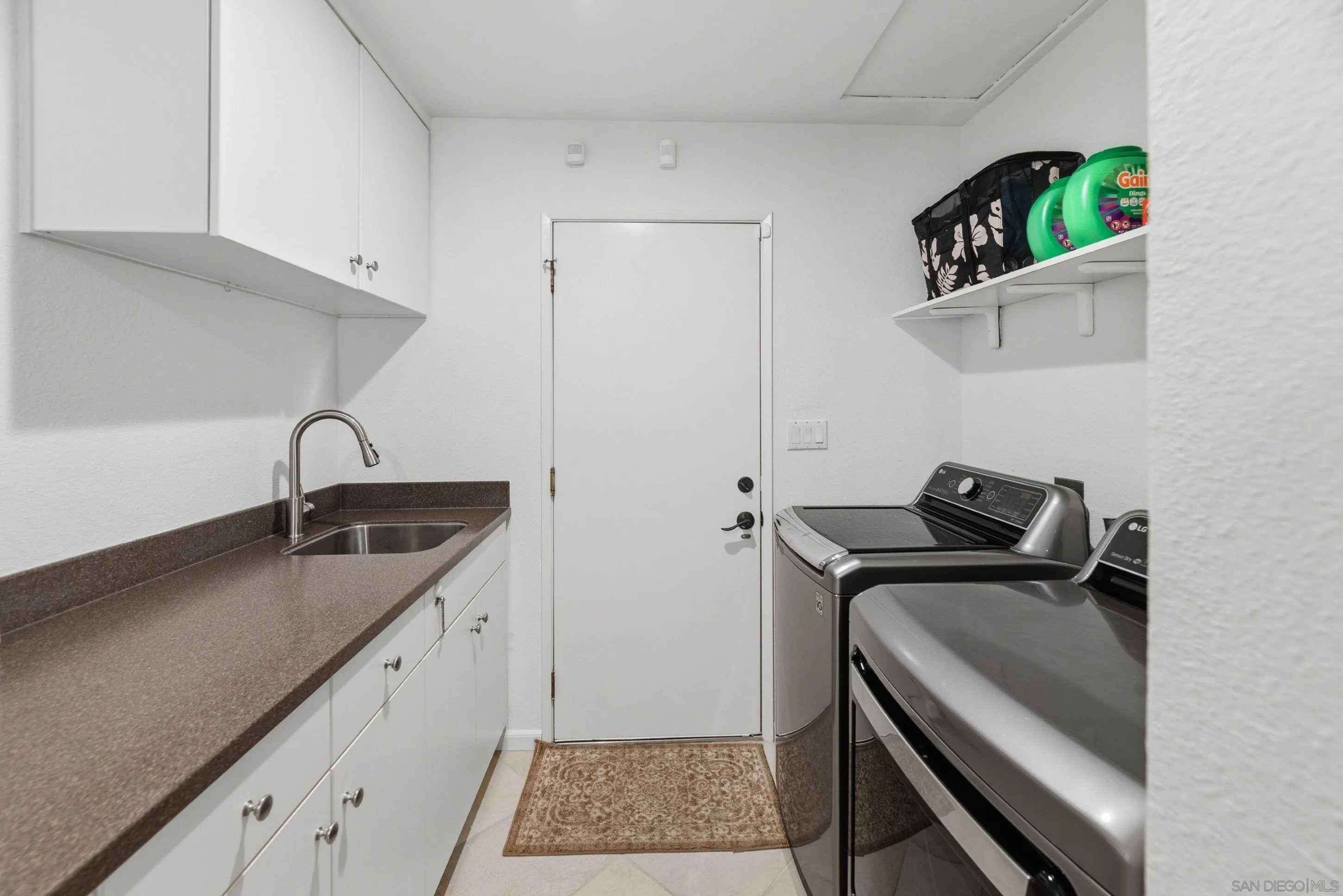 https://cdn.realtyfeed.com/cdn/127/260019496/a3bcb7b6d4b801bd9cd60b1f2d59b58b.webp