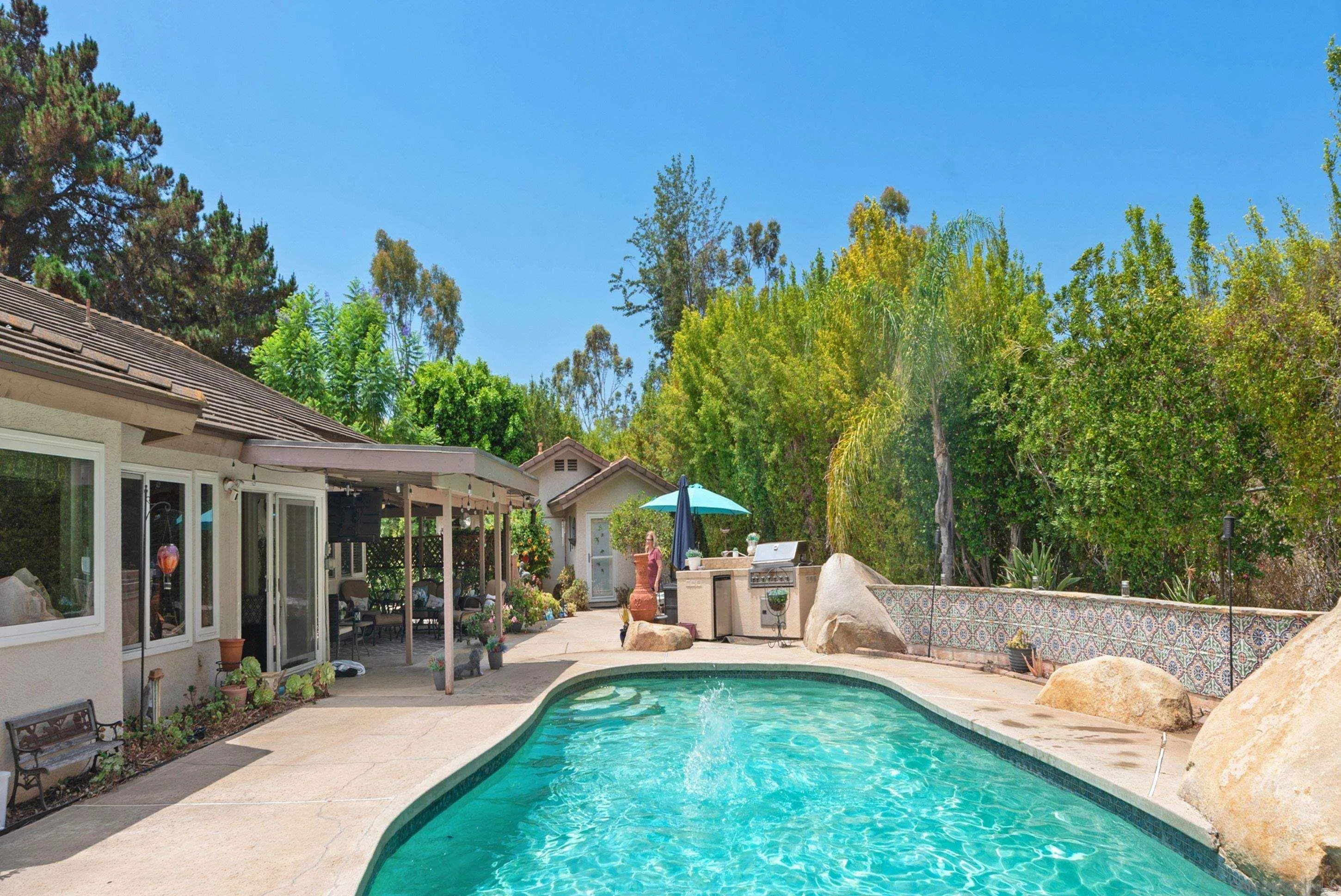 https://cdn.realtyfeed.com/cdn/127/260019496/ba660fe2626b917c751789ac8dded795.webp