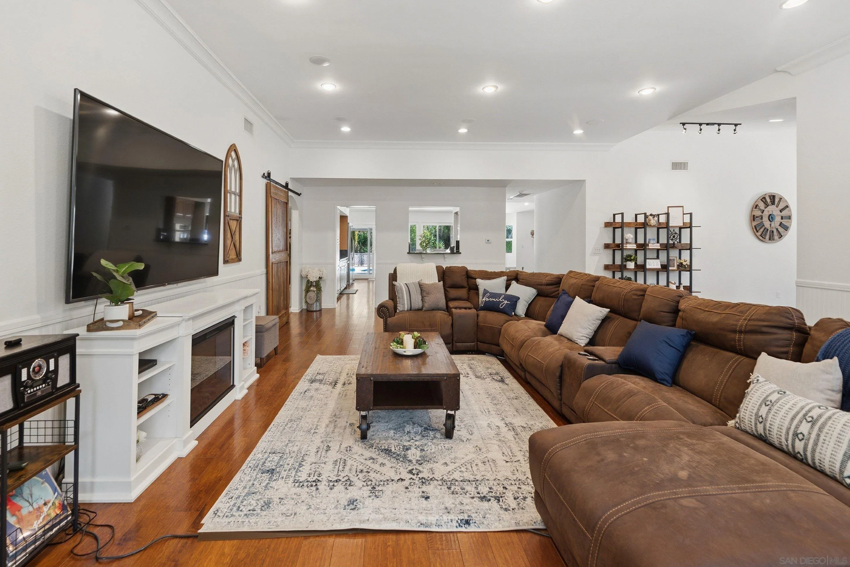 https://cdn.realtyfeed.com/cdn/127/260019496/e7a11d796f2e8f7d690e9db560d739d0.webp