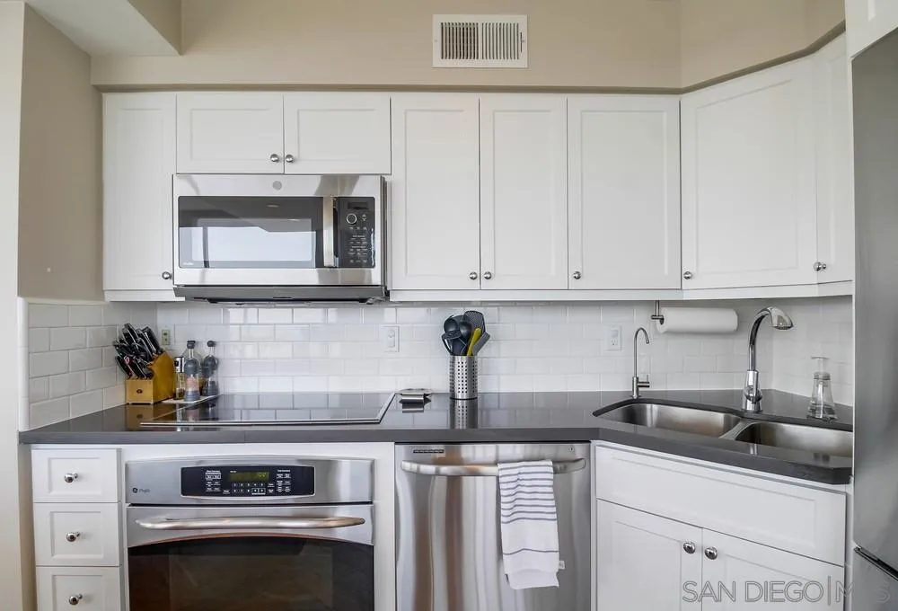 1770 Avenida Del Mundo Unit 1004, Coronado, CA 92118 - Photo 5 of 48, Coronado, CA