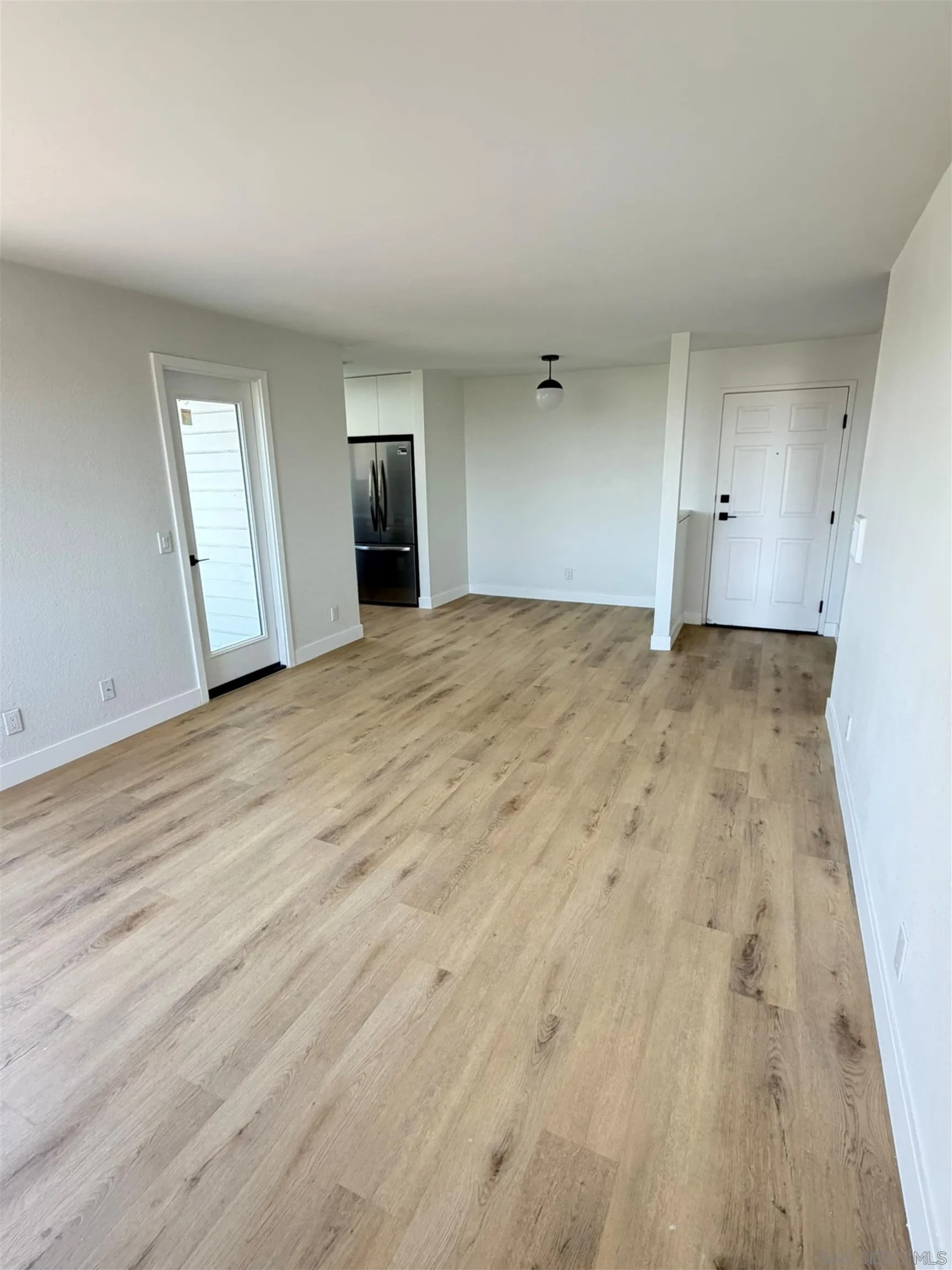 Photo #6: 260019502 Listing: Photo #6