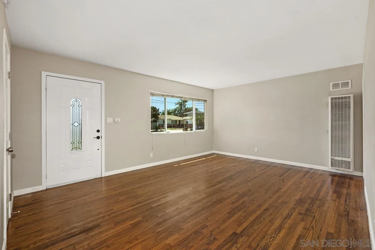 https://cdn.realtyfeed.com/cdn/127/260019505/1cc62492eb0ba4eda515ff35c4ae7044.webp