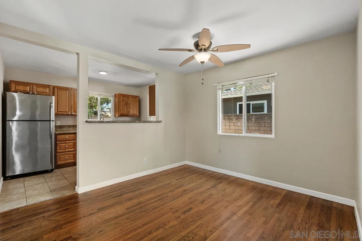 https://cdn.realtyfeed.com/cdn/127/260019505/e199201b5fc3686a58b64f6b09e9cf63.webp