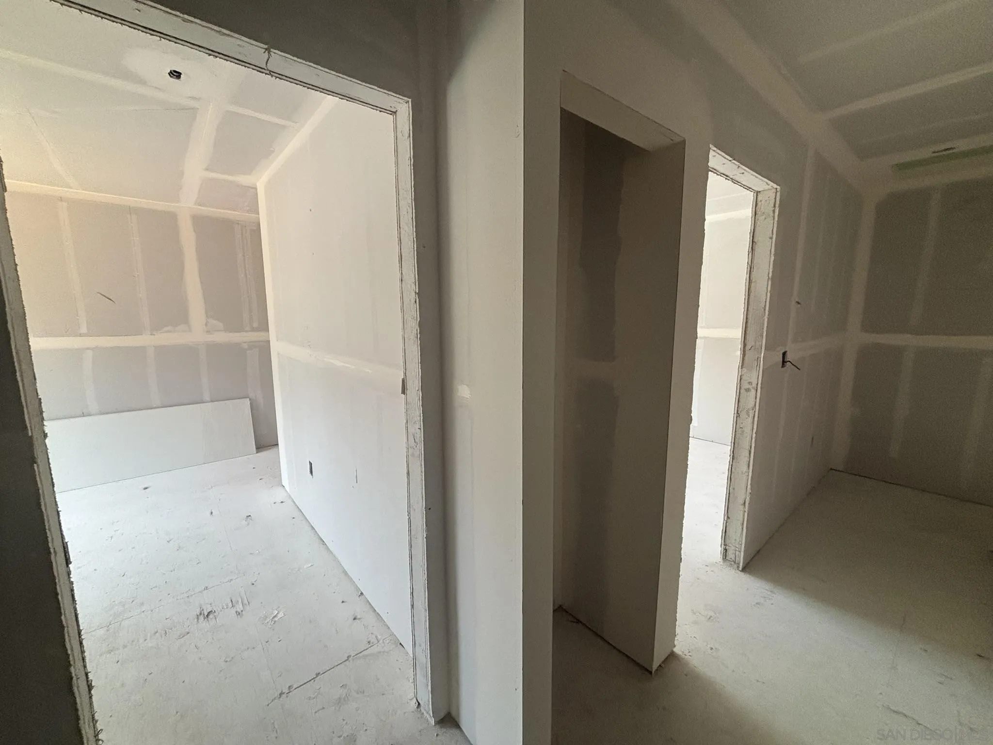 https://cdn.realtyfeed.com/cdn/127/260019506/0f0c9be345cf4509d4e12e8f5262ea02.webp