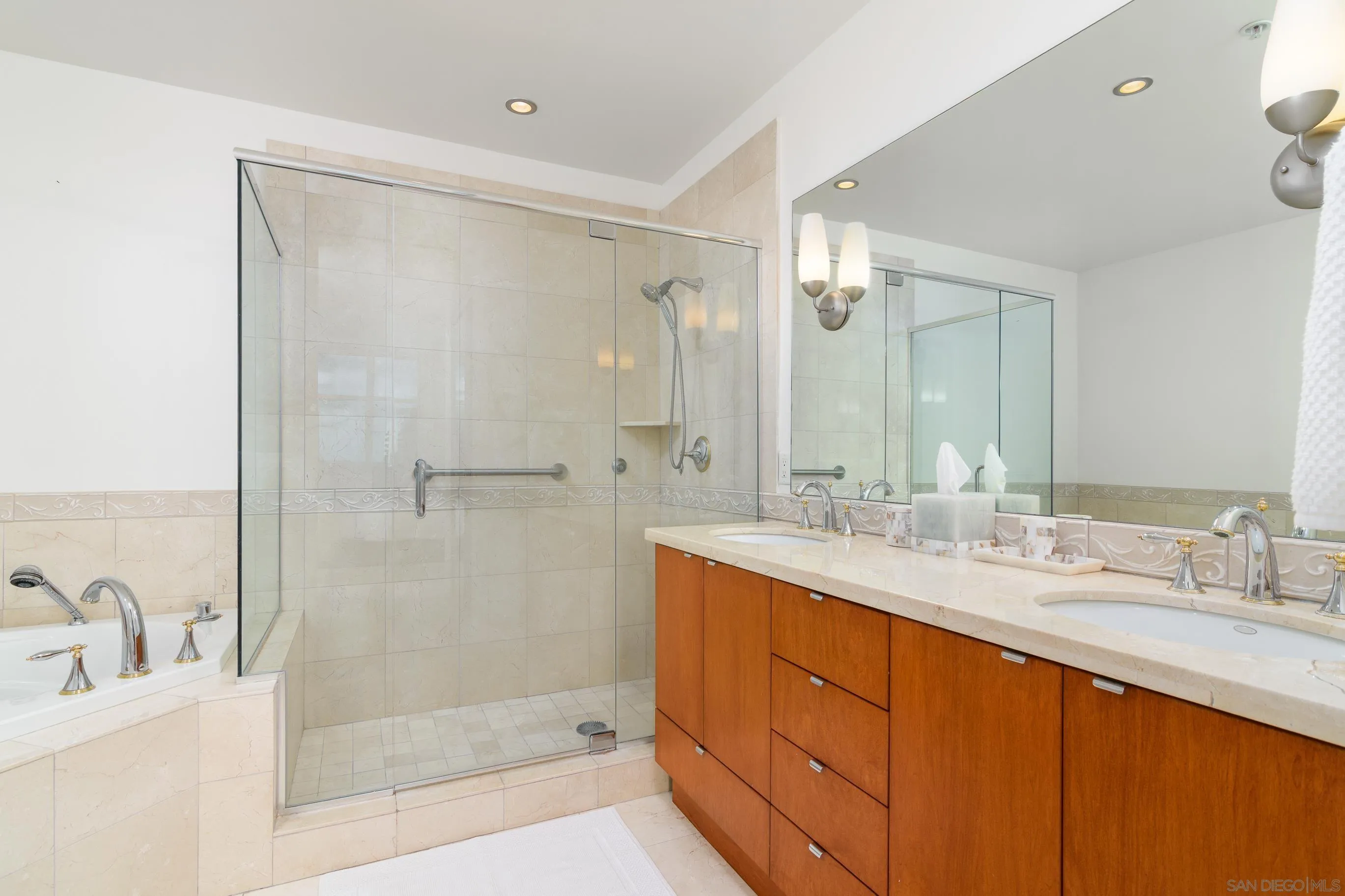 https://cdn.realtyfeed.com/cdn/127/260019507/189724221ea3fe35ecbabc04c052699e.webp