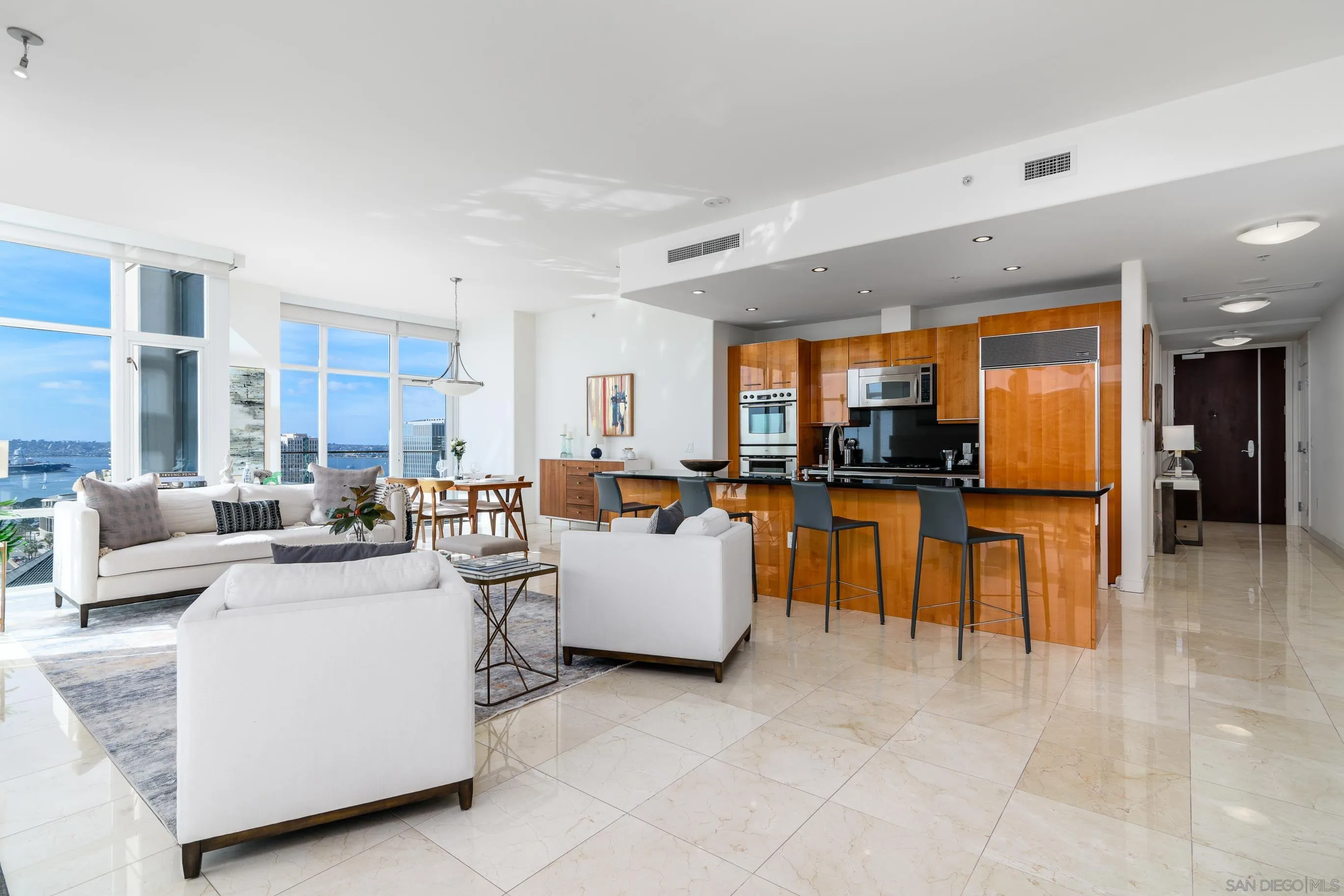 https://cdn.realtyfeed.com/cdn/127/260019507/8be6a720b85c01c1f2537e44a60bea4f.webp