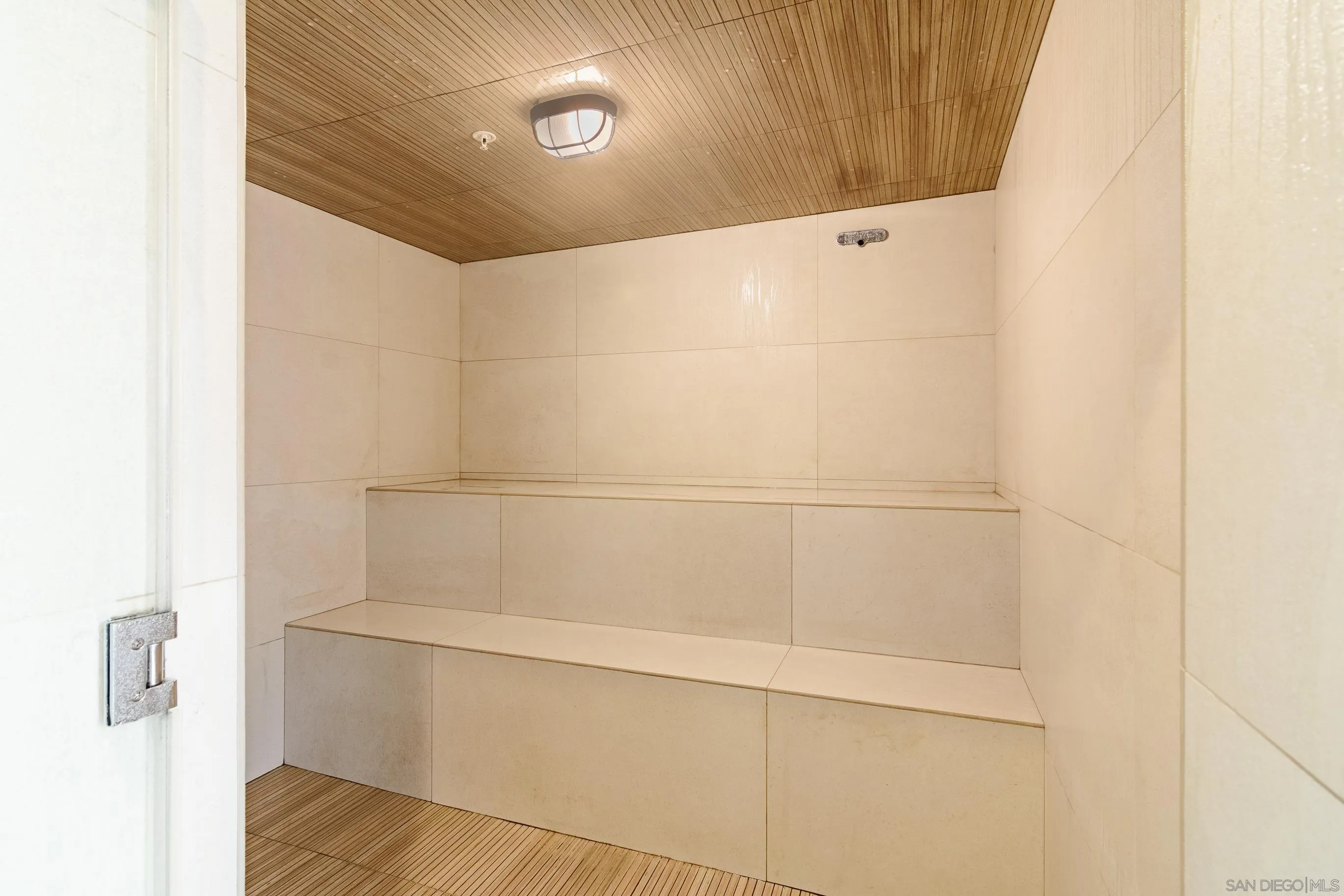 https://cdn.realtyfeed.com/cdn/127/260019507/a75b63a3f7da3889f88efcda63c9ea3a.webp