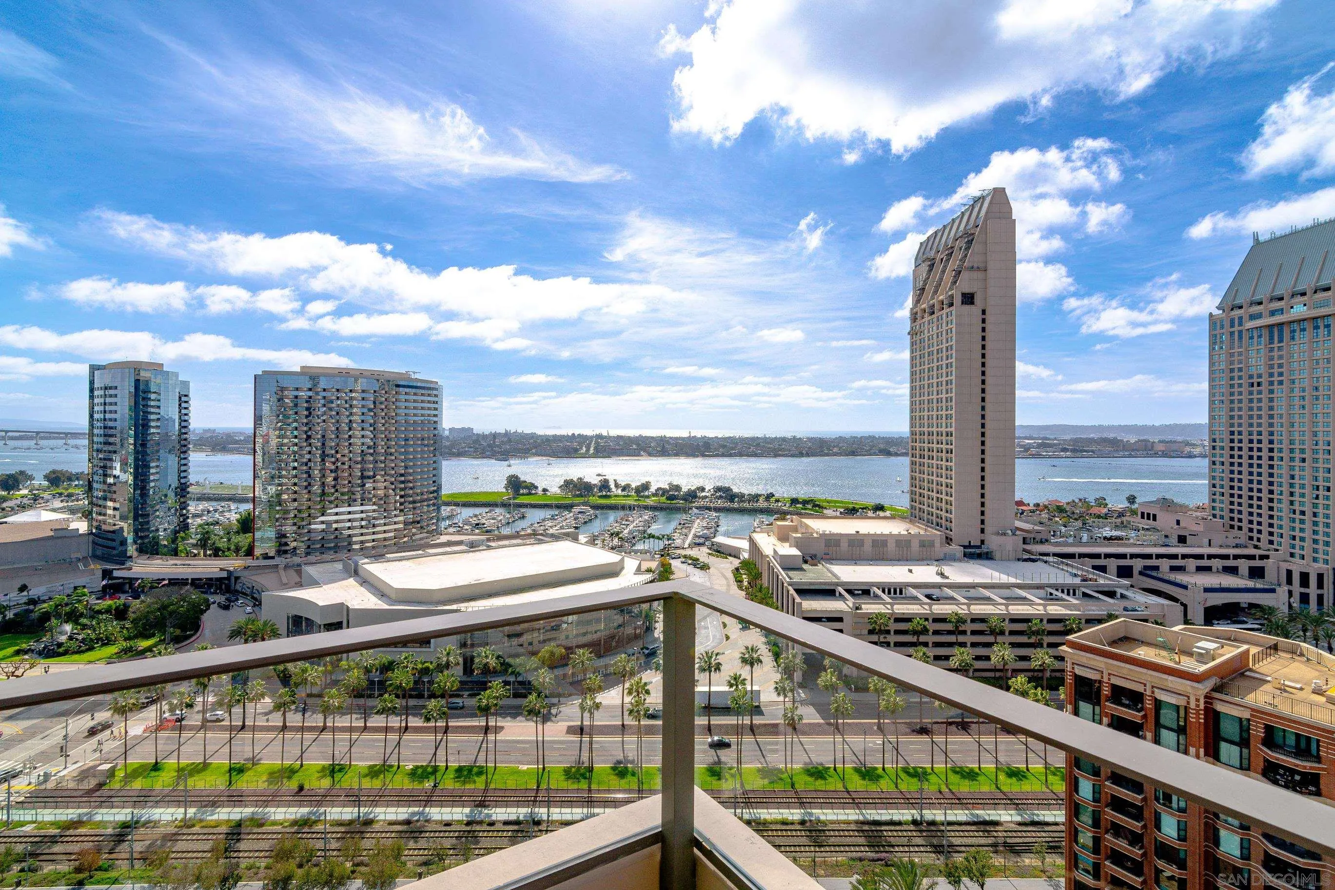 https://cdn.realtyfeed.com/cdn/127/260019507/b5e6fac4c6e996837a698a791f794a7b.webp