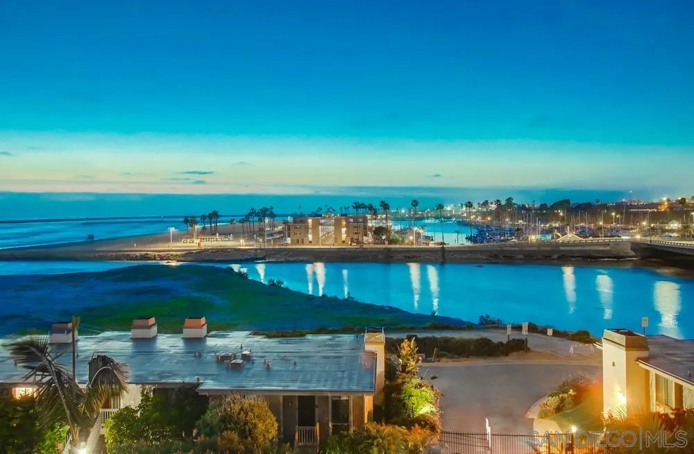 https://cdn.realtyfeed.com/cdn/127/260019512/5d755b5007b2a8d080c6b61421977681.webp