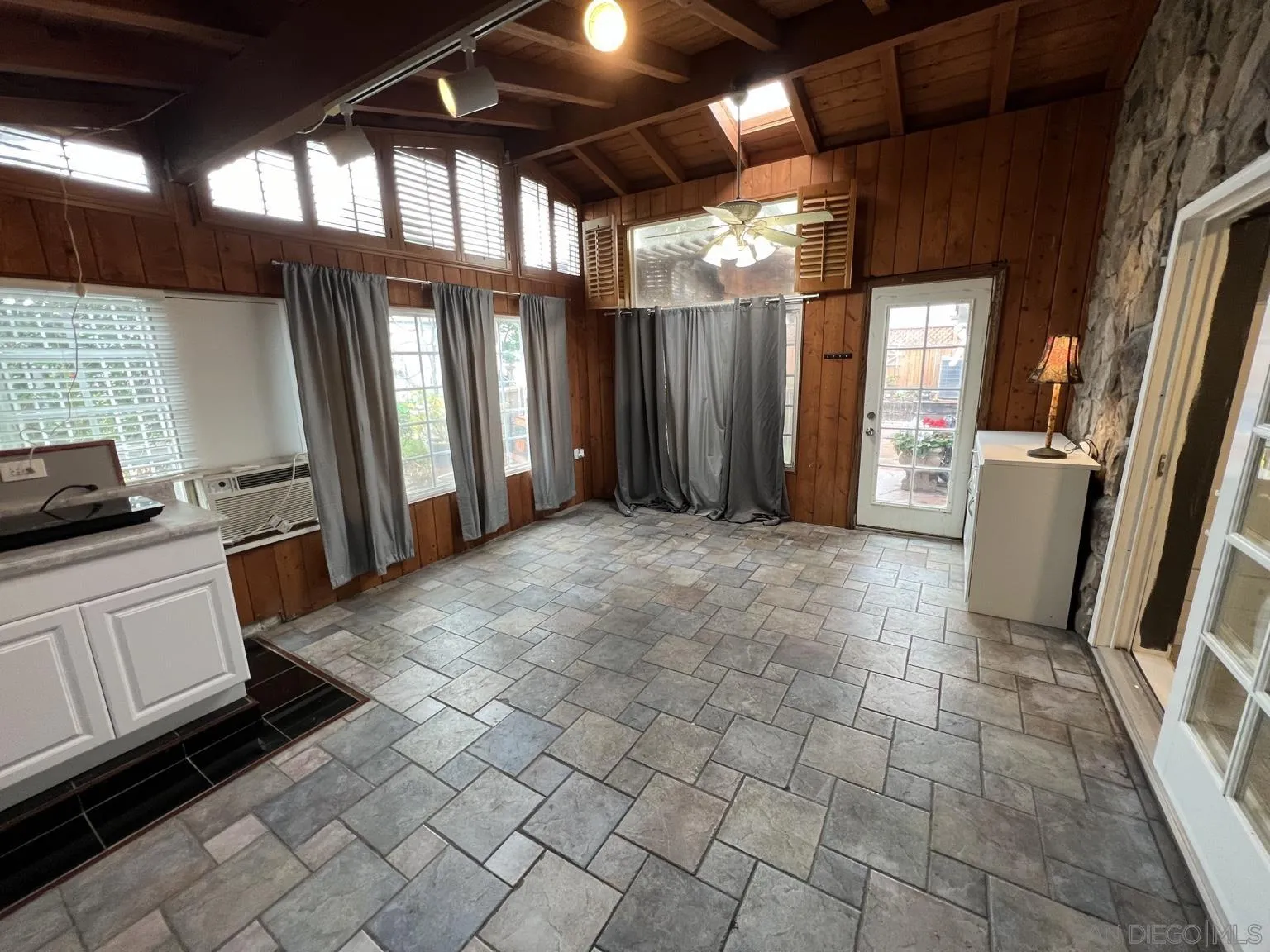 https://cdn.realtyfeed.com/cdn/127/260019521/3beafa32322c09a9aaf5f9c78464feff.webp