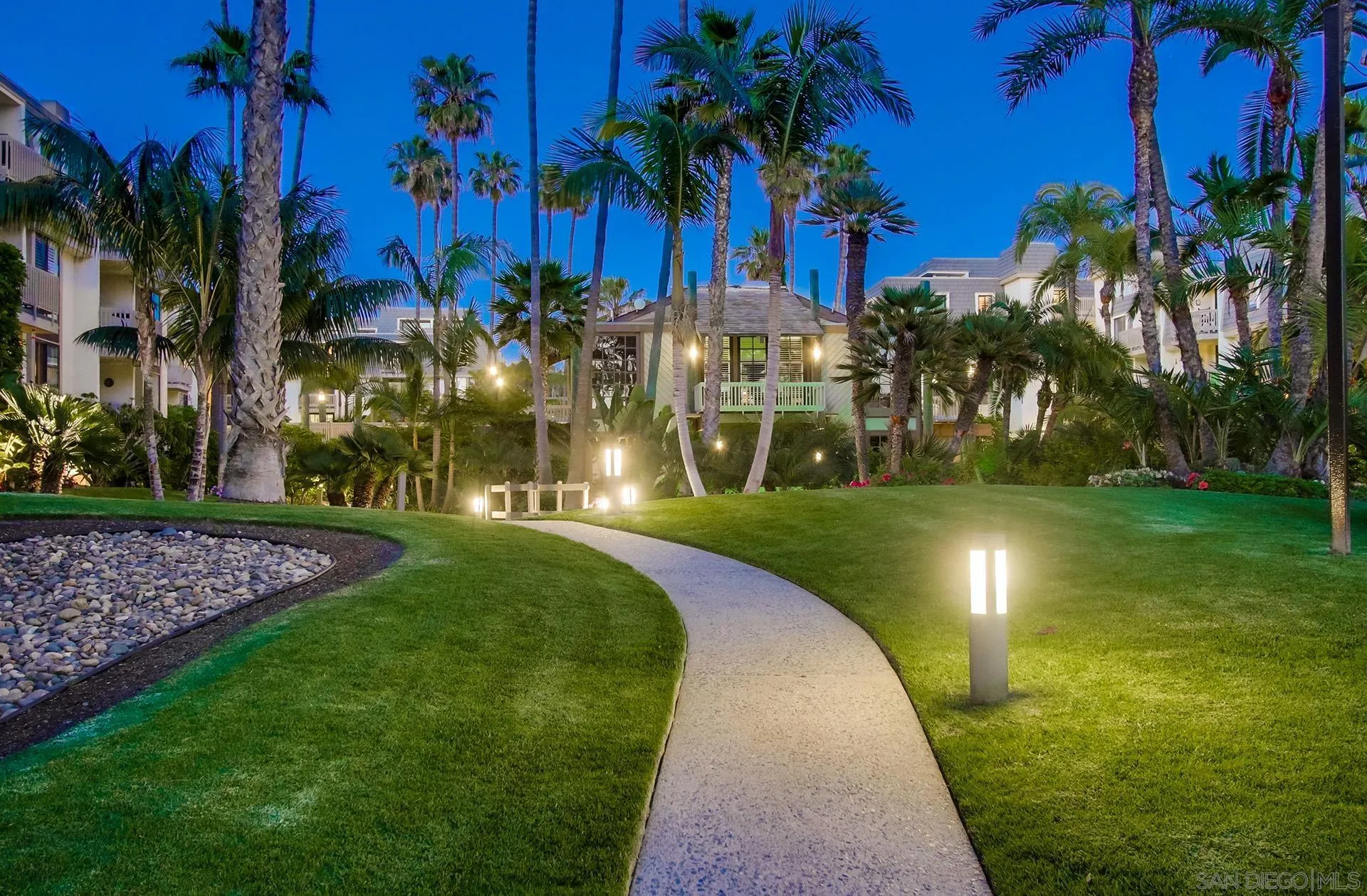 https://cdn.realtyfeed.com/cdn/127/260019523/c145776bbca1721cb3a72172e050ea03.webp