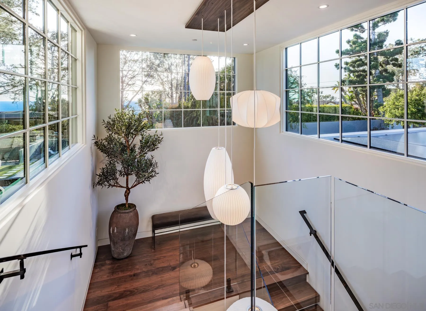 https://cdn.realtyfeed.com/cdn/127/260019524/163d2a35a3434d9012ff3ed838102493.webp