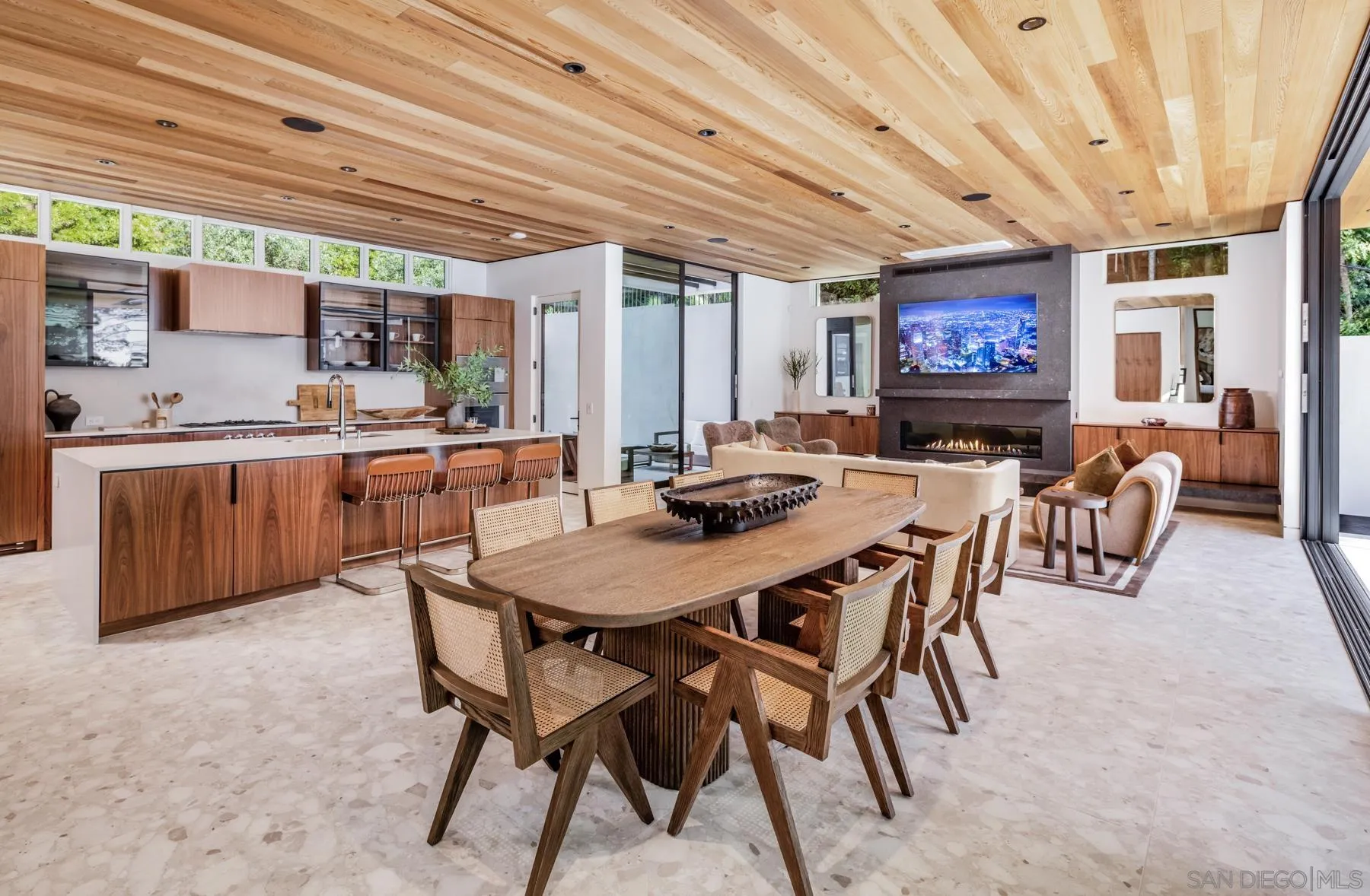 https://cdn.realtyfeed.com/cdn/127/260019524/3f1b202218c5b1c450e2e9106adb4ae3.webp