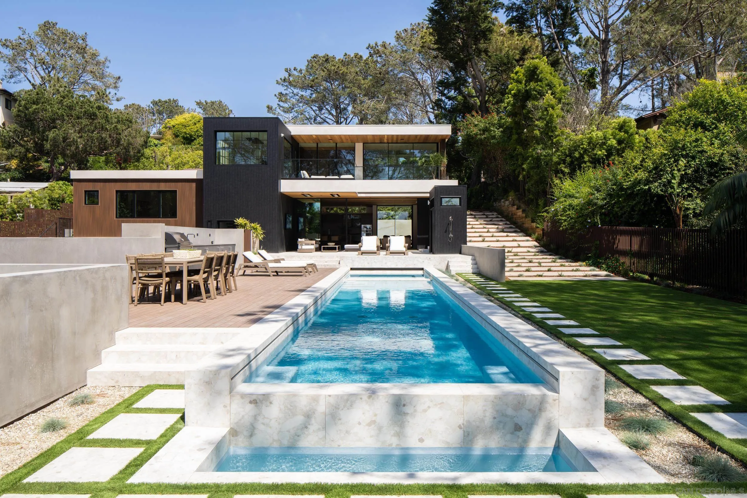 https://cdn.realtyfeed.com/cdn/127/260019524/7f7933e33c2b09f2f992d9b8591be541.webp