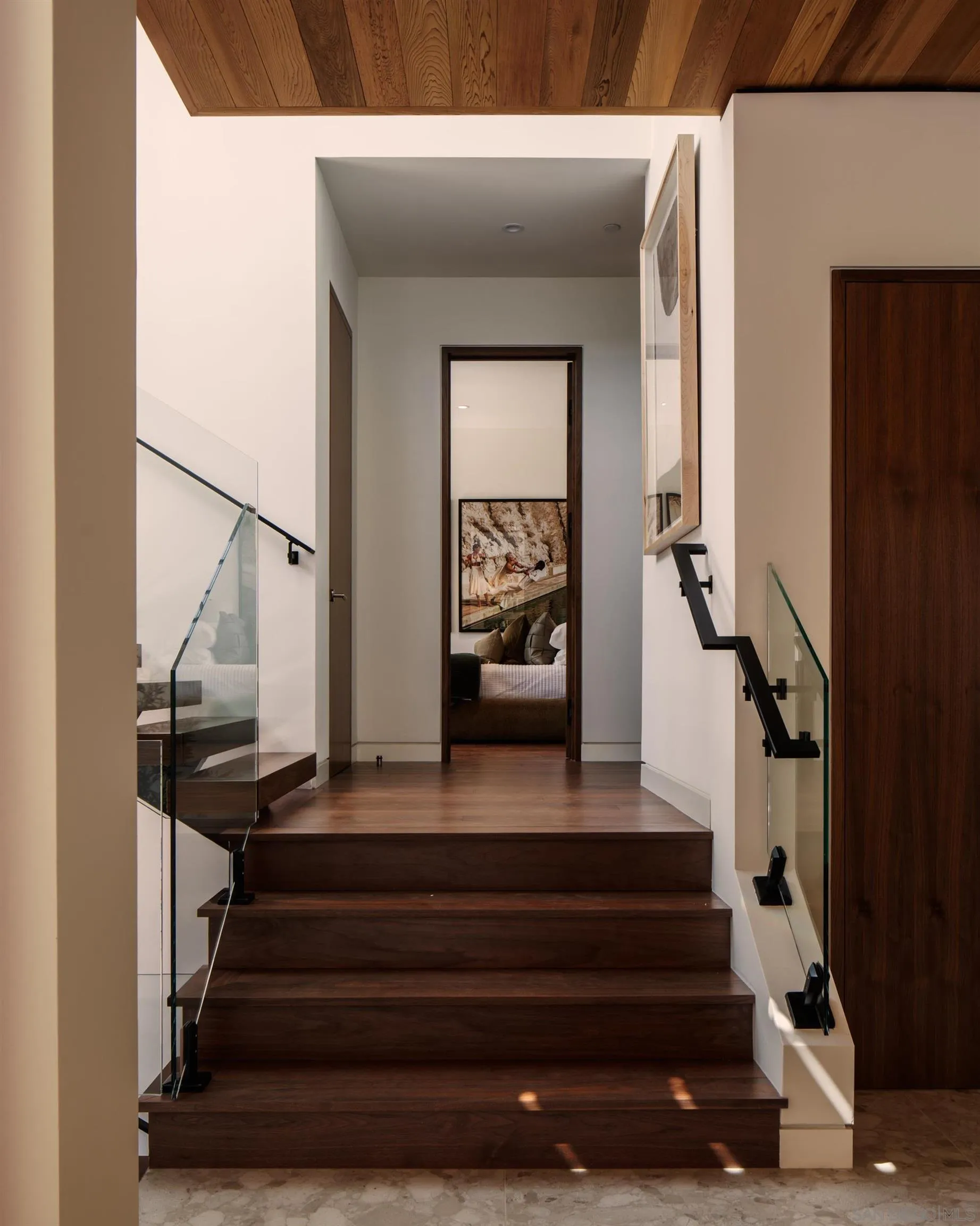 https://cdn.realtyfeed.com/cdn/127/260019524/87845bd66a64611a5f0d89e19b1c4a31.webp