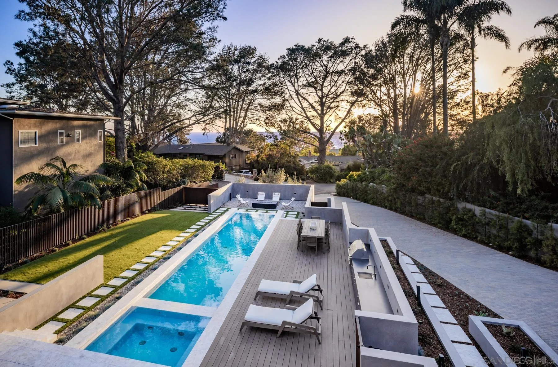 https://cdn.realtyfeed.com/cdn/127/260019524/92f133652d07212d75c374c8cdb70486.webp