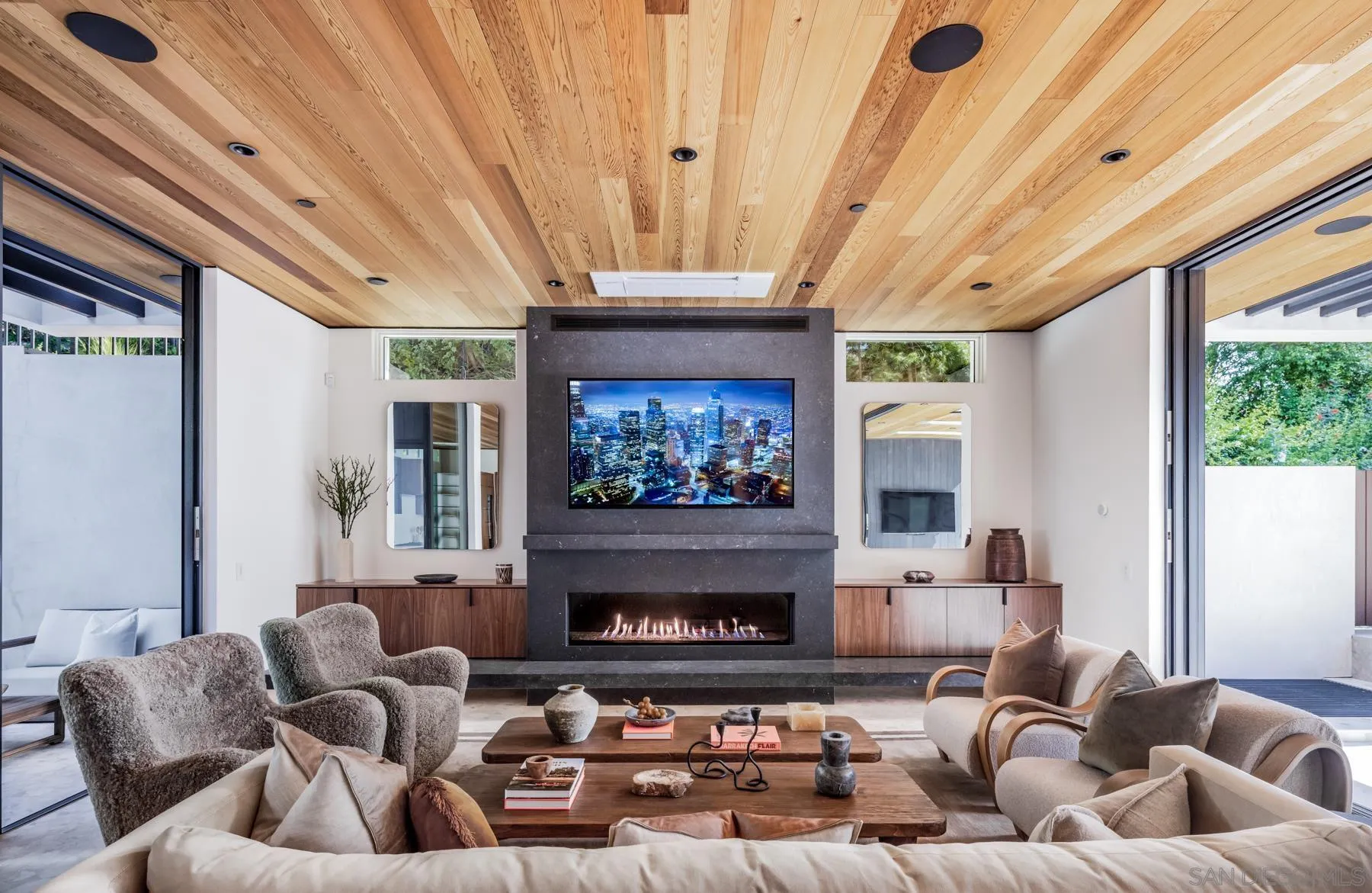 https://cdn.realtyfeed.com/cdn/127/260019524/d44b0554bd2669b0c3f3ea3cdcf7f6f9.webp