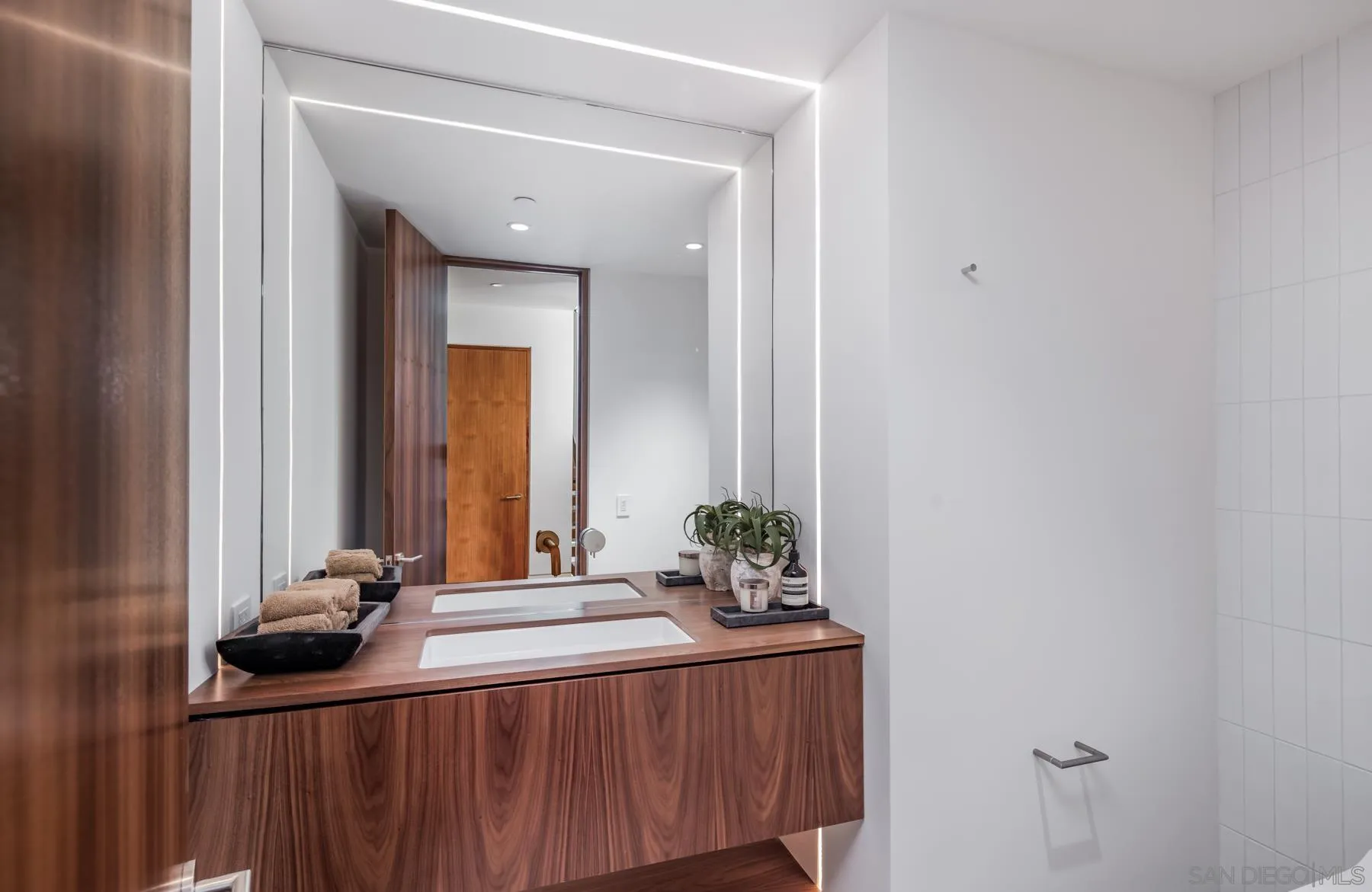 https://cdn.realtyfeed.com/cdn/127/260019524/e32f5a28e92dfa59137026c5fc30c40f.webp