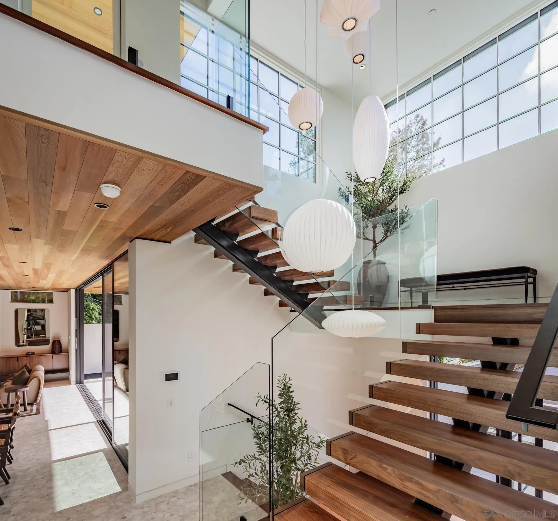 https://cdn.realtyfeed.com/cdn/127/260019524/eb1ec865339ffbef27da3a76c20a3e24.webp