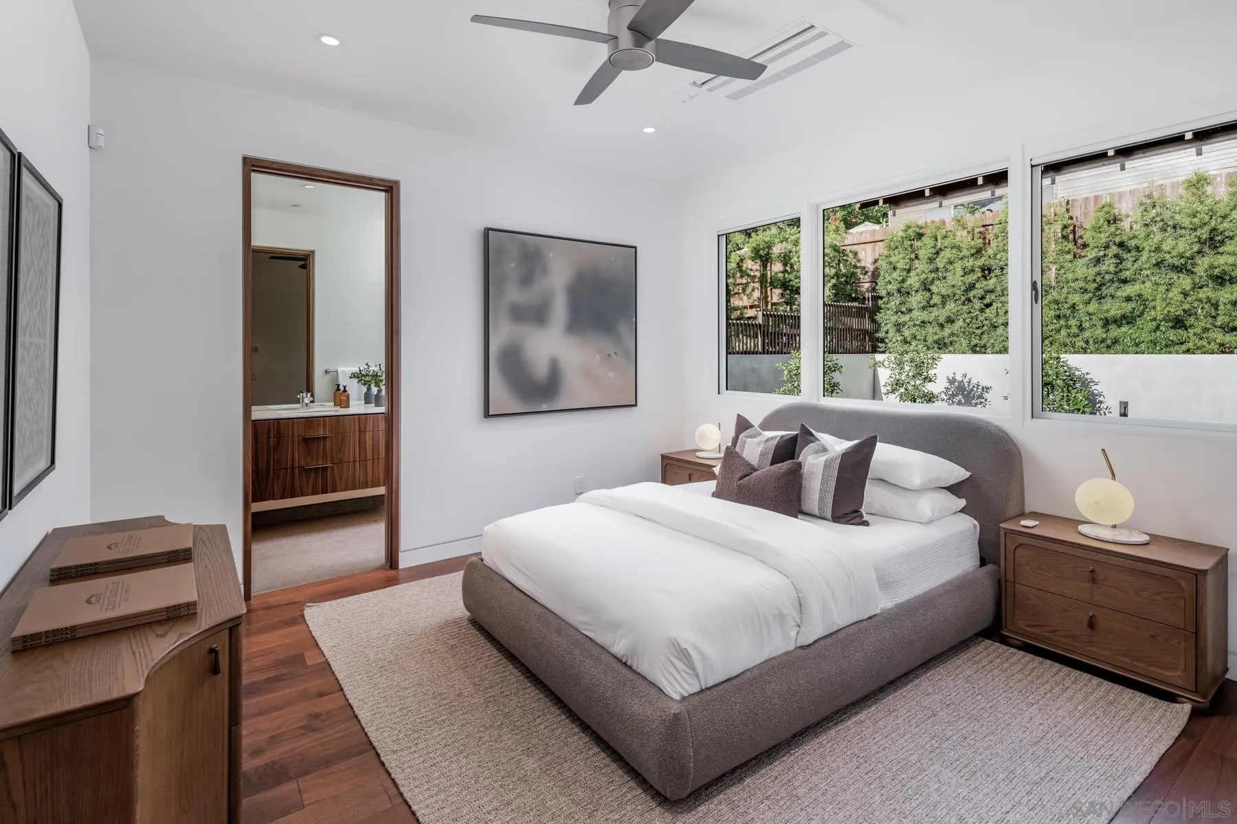https://cdn.realtyfeed.com/cdn/127/260019524/f45e23c91987775386bc7f43e44b4f9b.webp
