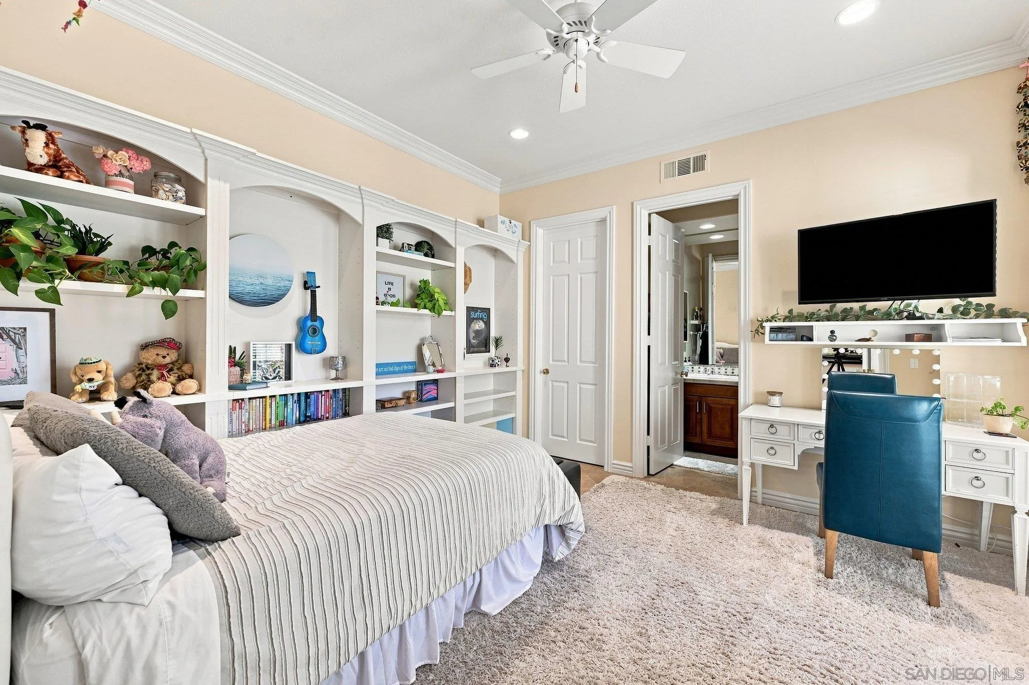 https://cdn.realtyfeed.com/cdn/127/260019526/685a689d62bea8cbe13ac386458fb612.webp