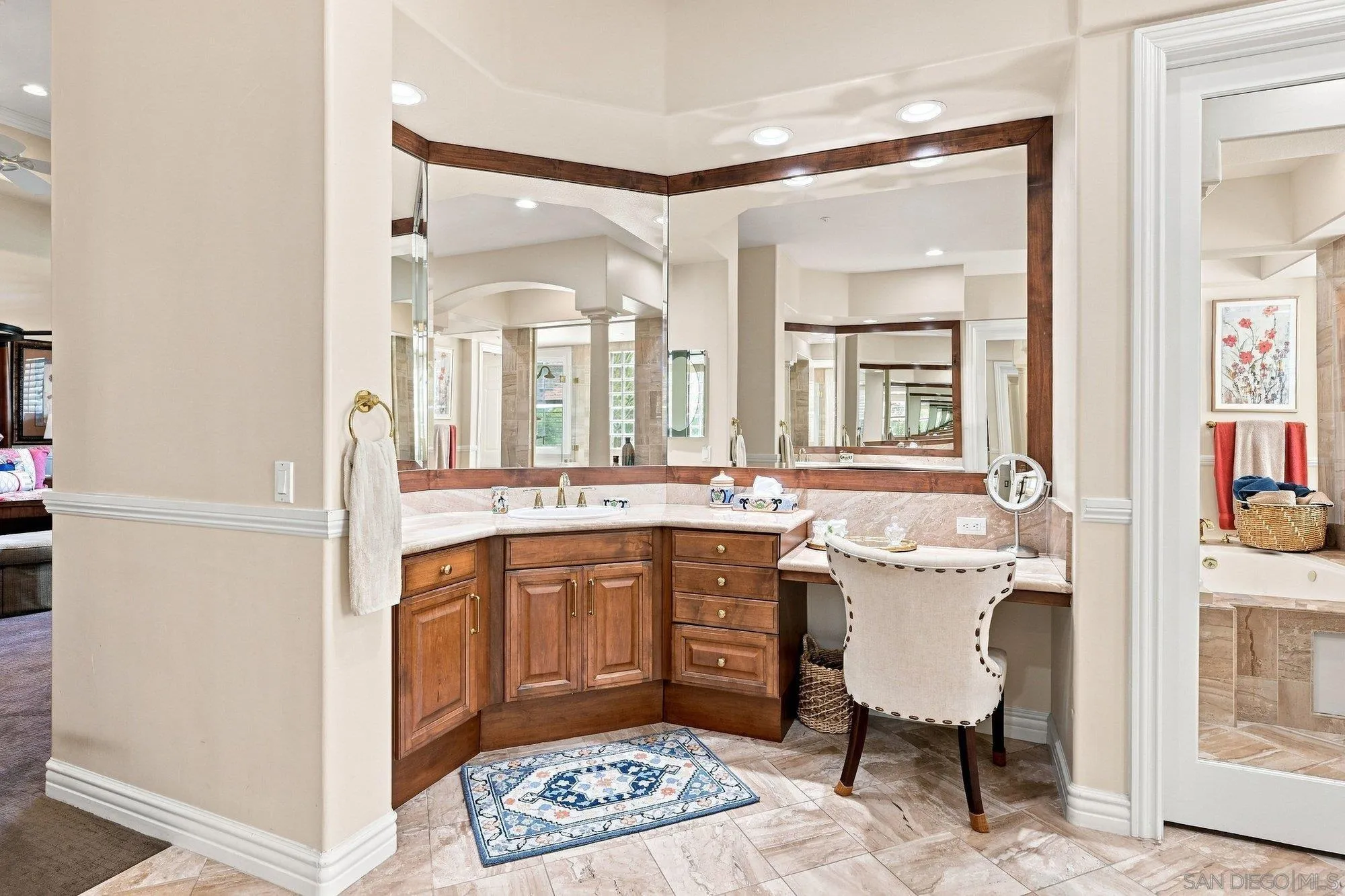 https://cdn.realtyfeed.com/cdn/127/260019526/6af90914f7b6d3d564720e4a9c0146c6.webp