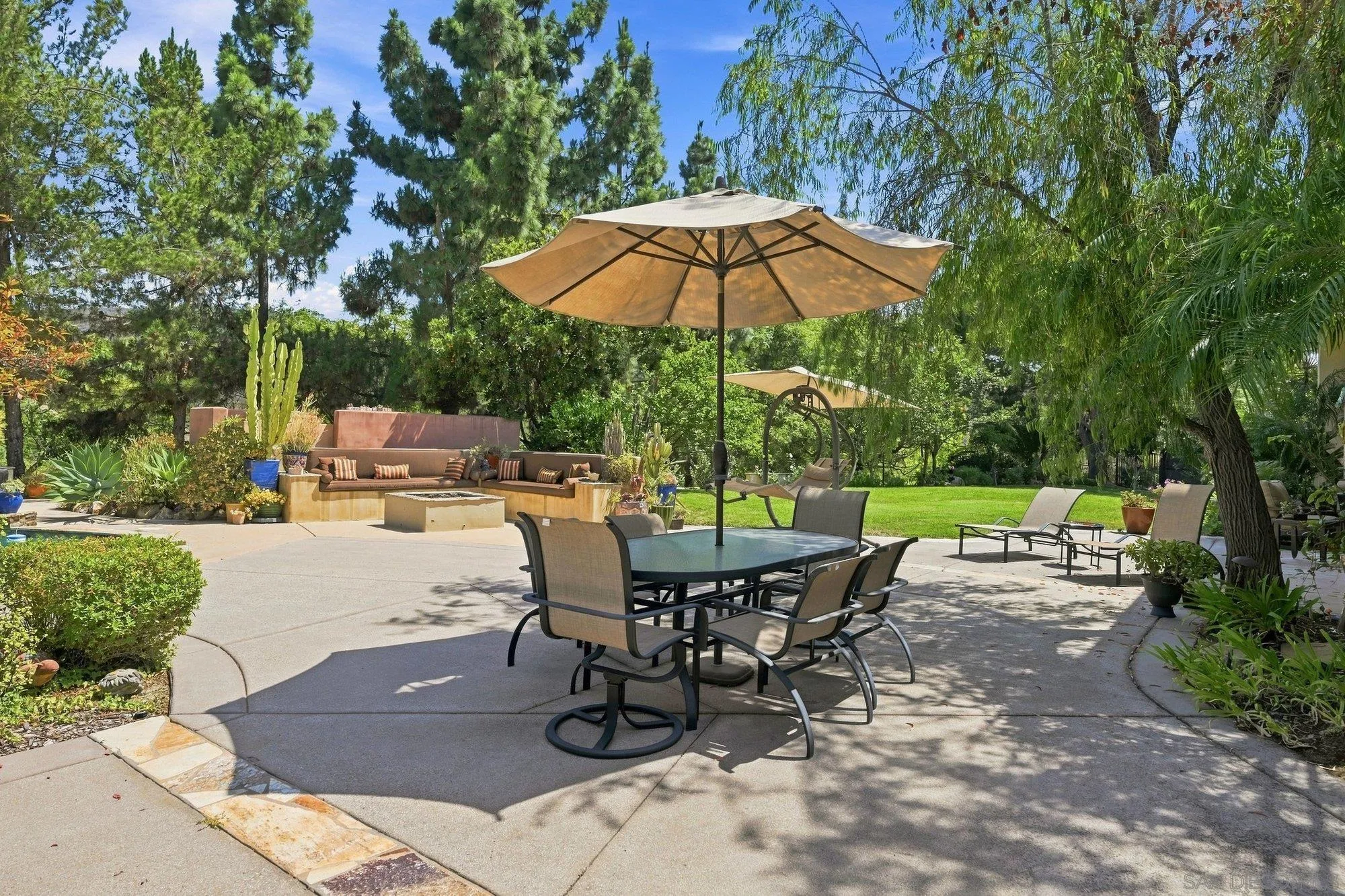 https://cdn.realtyfeed.com/cdn/127/260019526/8154491b4652fa14483c0fbacaddf8f5.webp