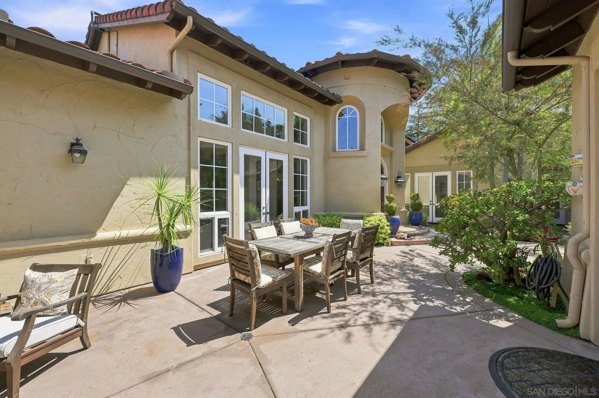 https://cdn.realtyfeed.com/cdn/127/260019526/8377270ef0f083c9514b18ae43129db2.webp