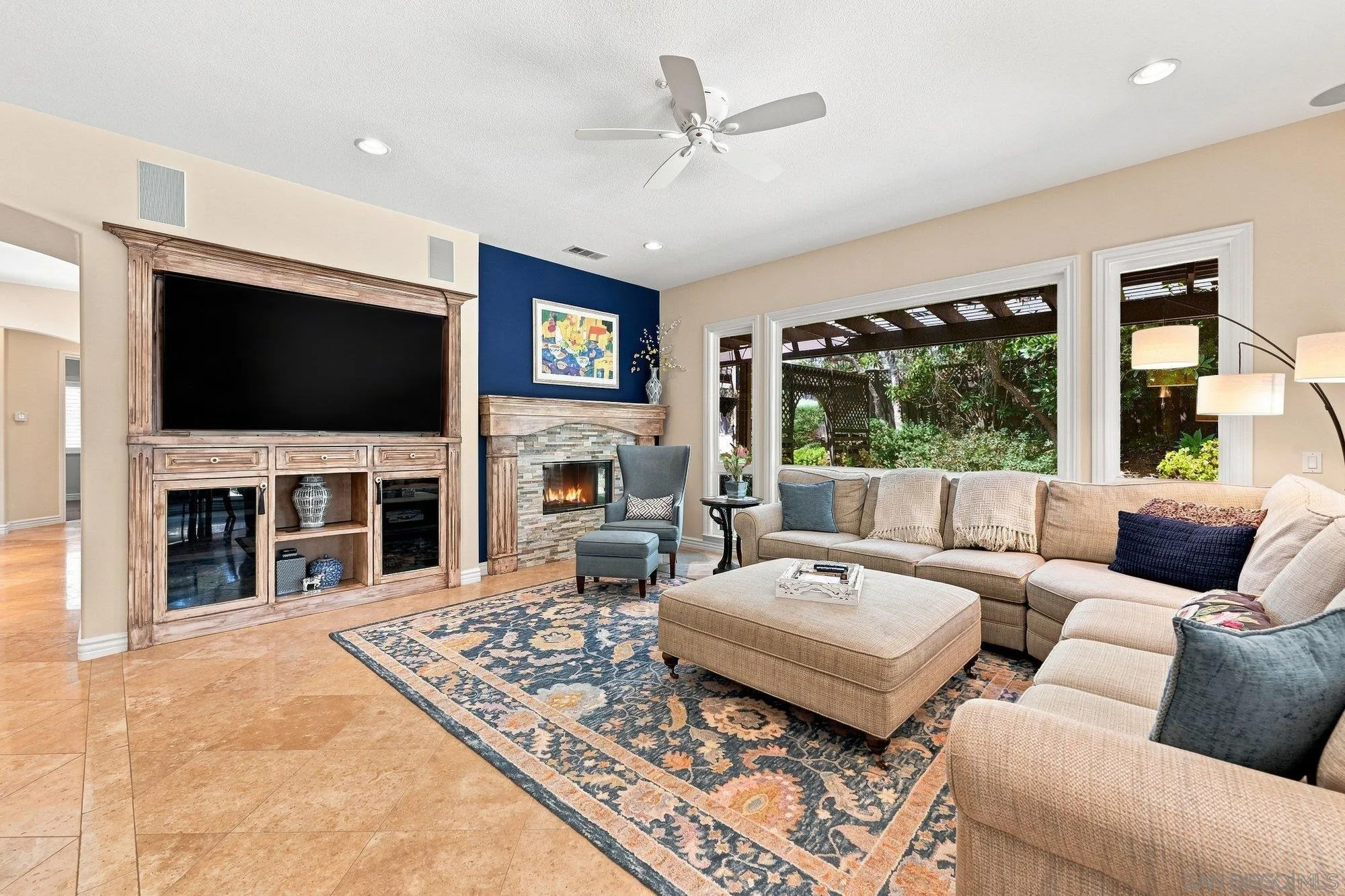 https://cdn.realtyfeed.com/cdn/127/260019526/e2f7f7d01400c743c1b7ebd1a46716f1.webp
