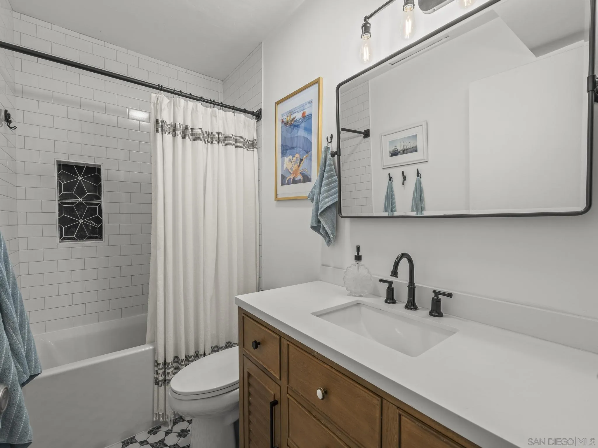 Photo #13: 260019528 Listing: Photo #13