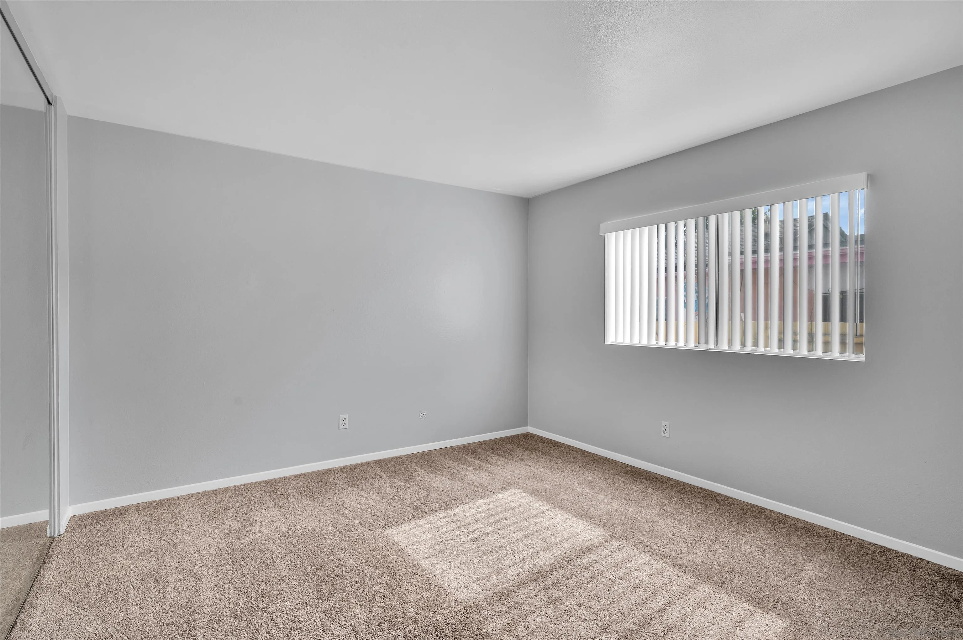 https://cdn.realtyfeed.com/cdn/127/260019533/6b884e193c937b5e0c01a7f0bd0e7515.webp