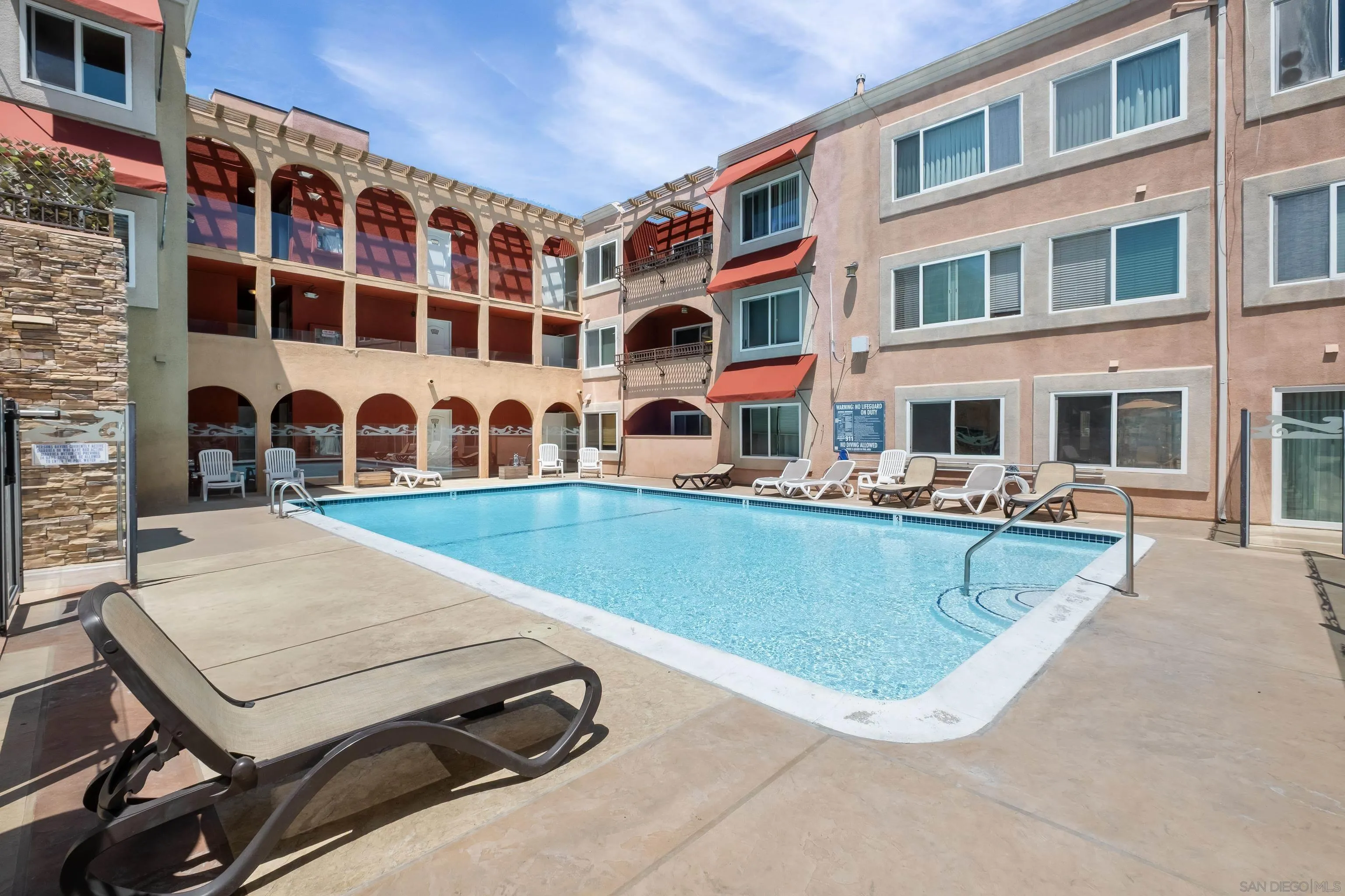 https://cdn.realtyfeed.com/cdn/127/260019535/f3e0bc5930d7757bf0f1006db0bd2d20.webp